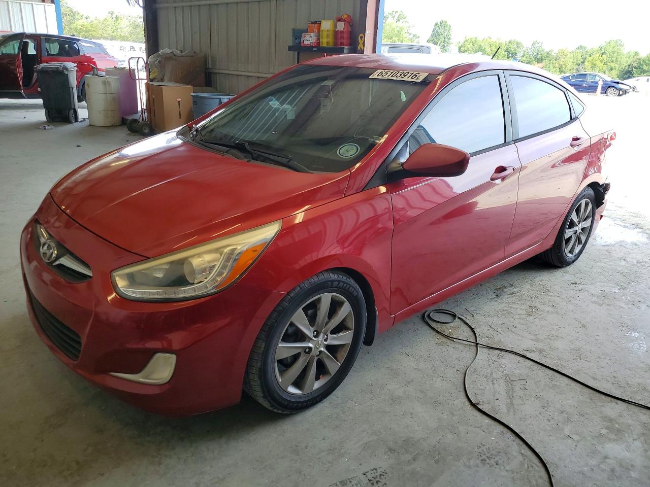 2014 Hyundai Accent Gls Красный vin: KMHCU4AE7EU608886