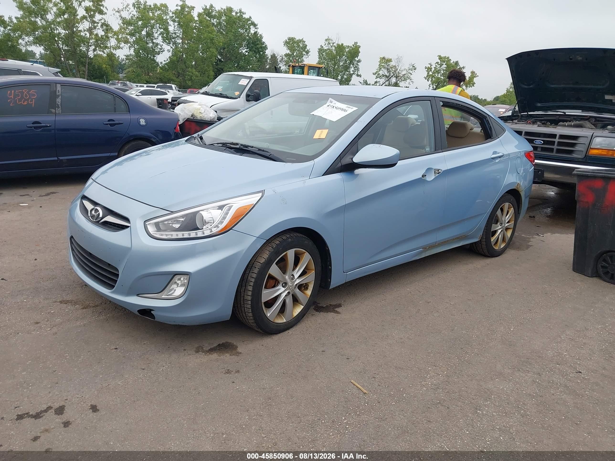 2014 Hyundai Accent Gls Light Blue vin: KMHCU4AE7EU752518