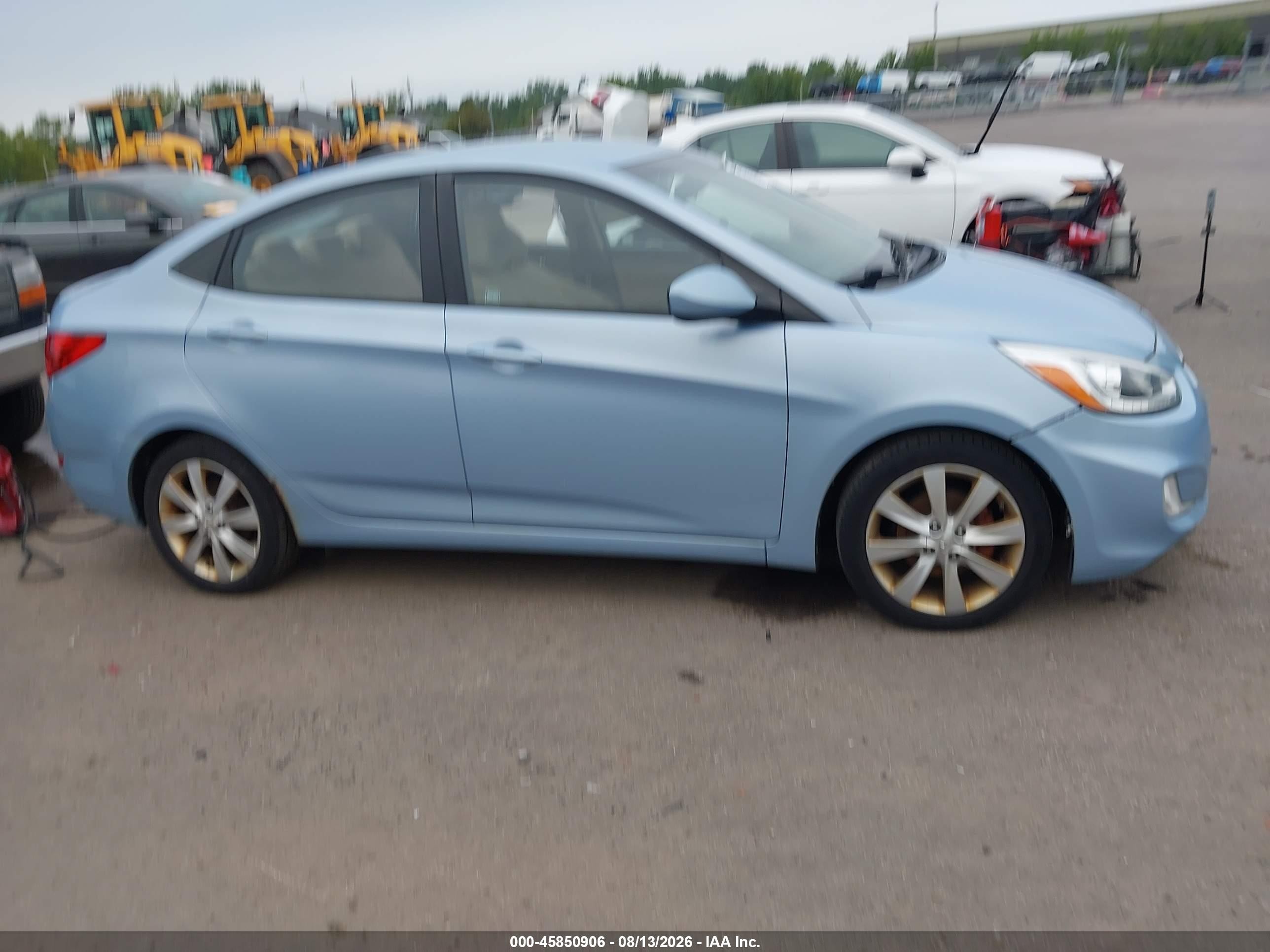 2014 Hyundai Accent Gls Light Blue vin: KMHCU4AE7EU752518