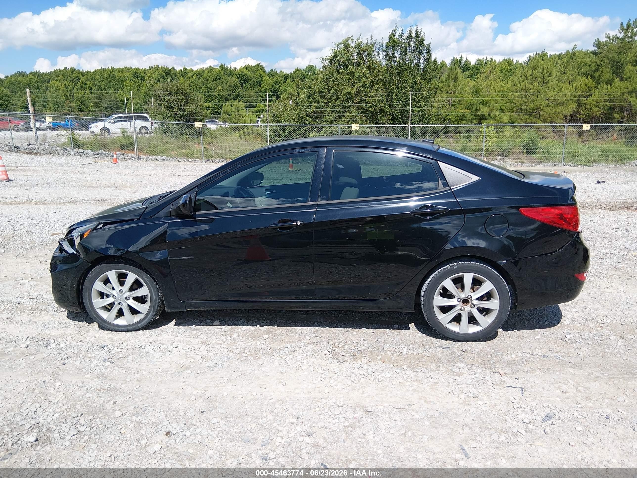 2012 Hyundai Accent Gls Black vin: KMHCU4AE8CU070387