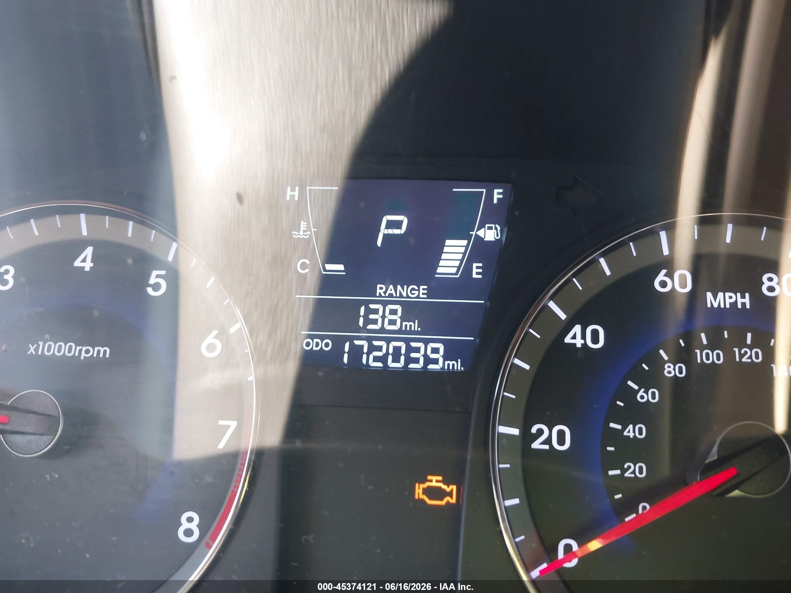 2012 Hyundai Accent Gls White vin: KMHCU4AE8CU267057