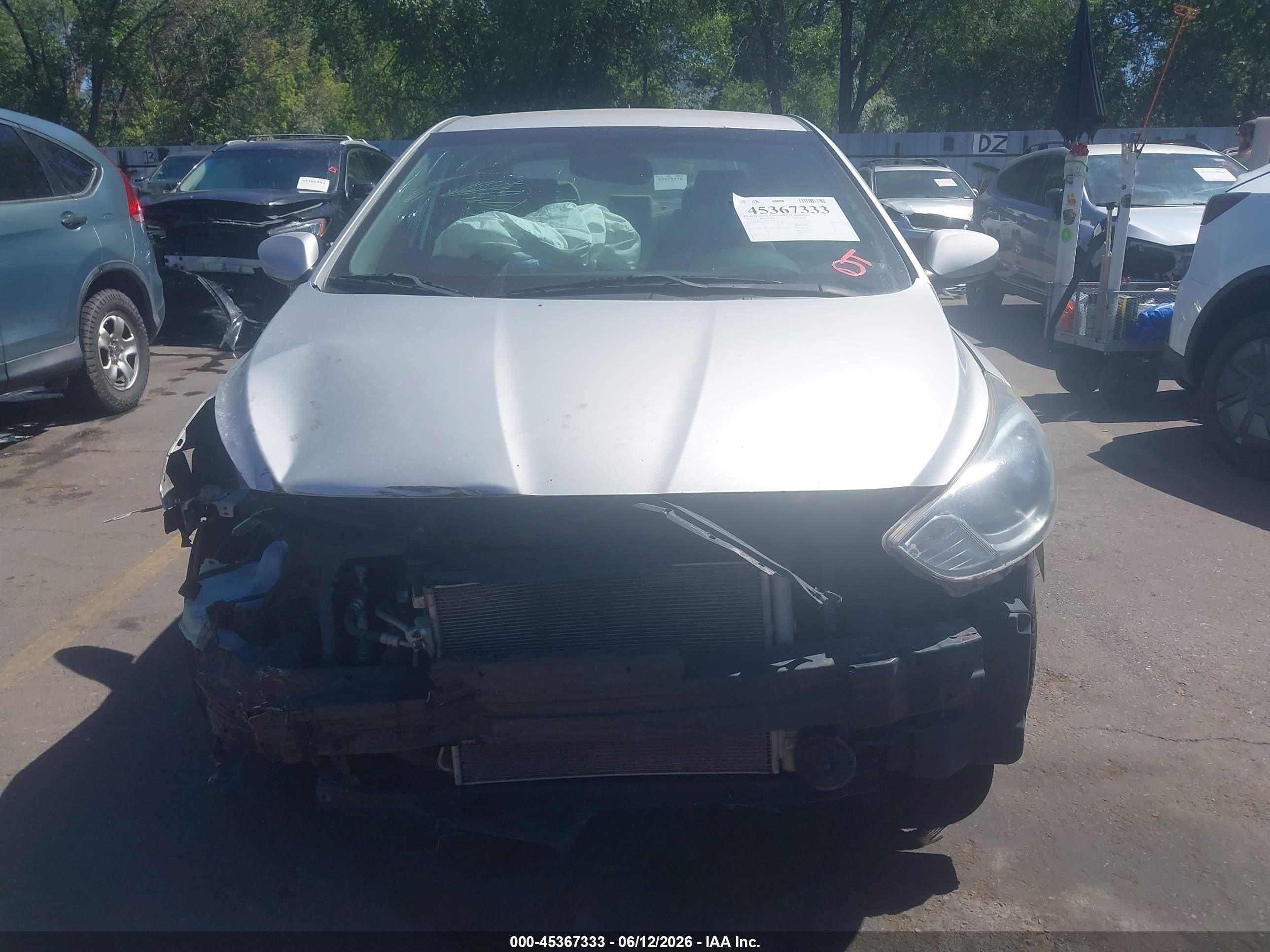 2013 Hyundai Accent Gls Silver vin: KMHCU4AE8DU275144