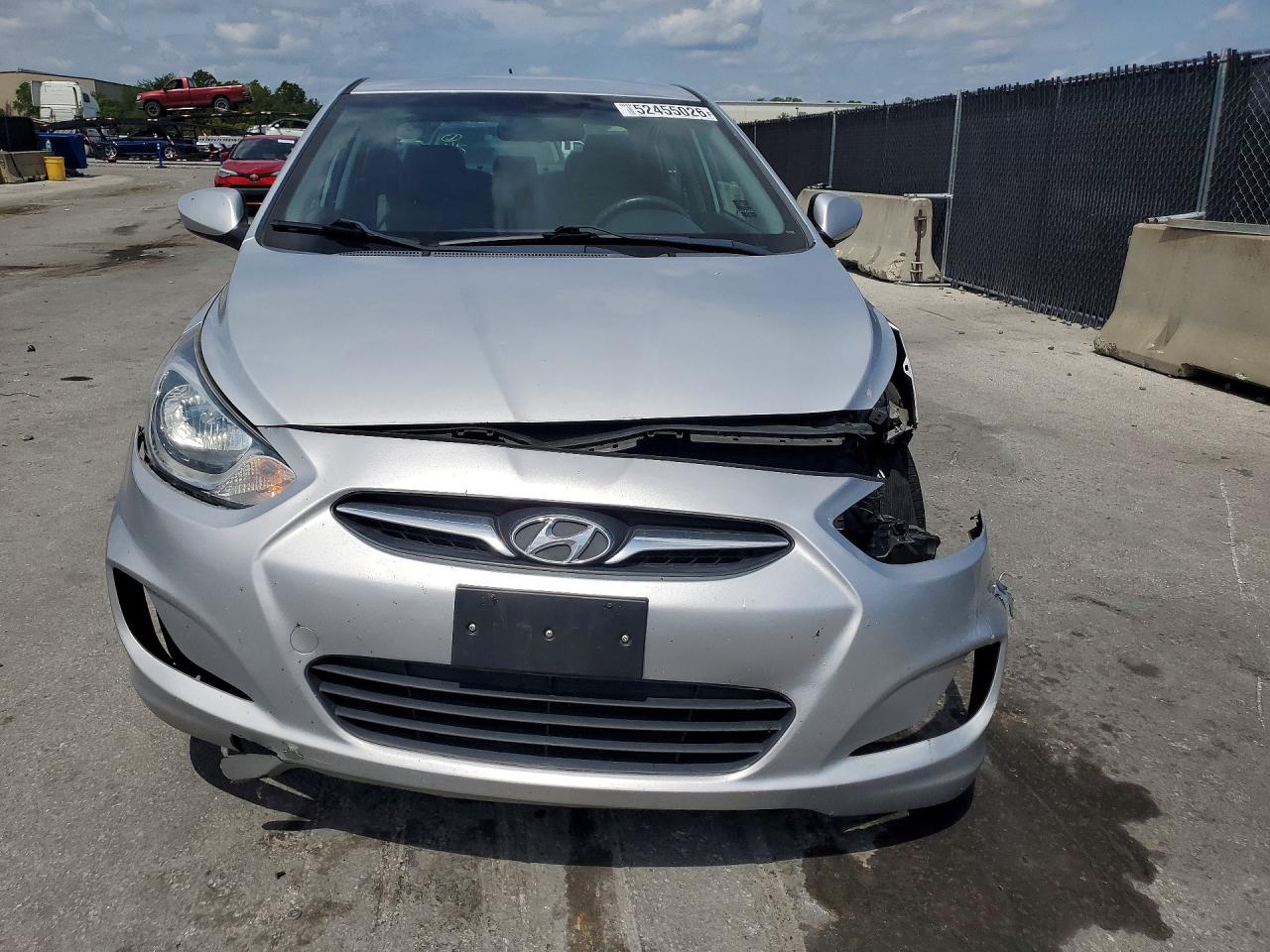2013 Hyundai Accent Gls Silver vin: KMHCU4AE8DU578215