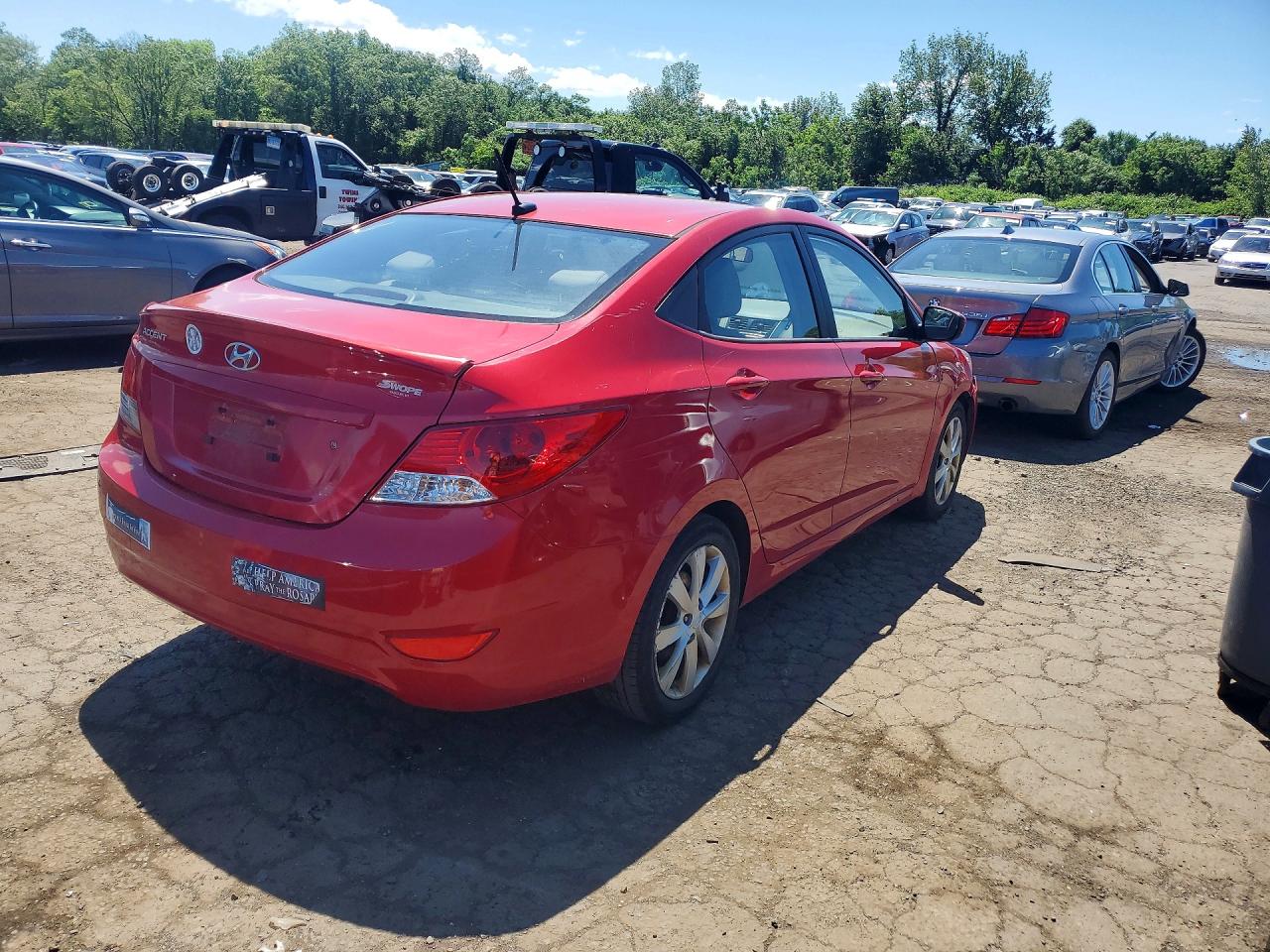 2014 Hyundai Accent Gls Red vin: KMHCU4AE8EU768307