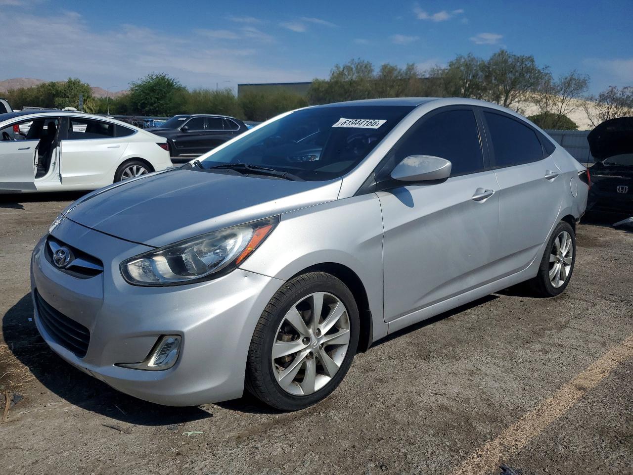 2012 Hyundai Accent Gls Silver vin: KMHCU4AE9CU121606