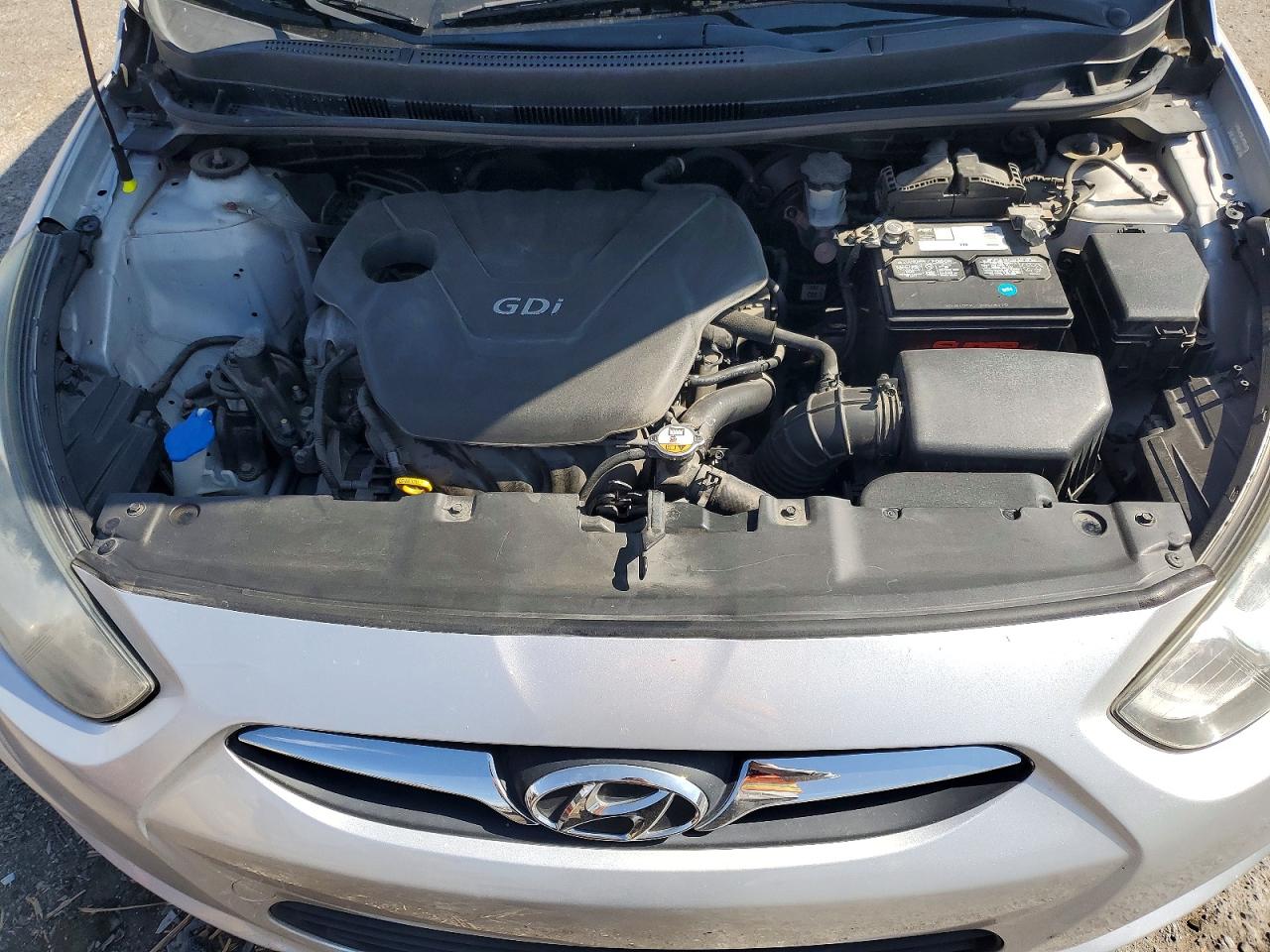 2012 Hyundai Accent Gls Silver vin: KMHCU4AE9CU121606