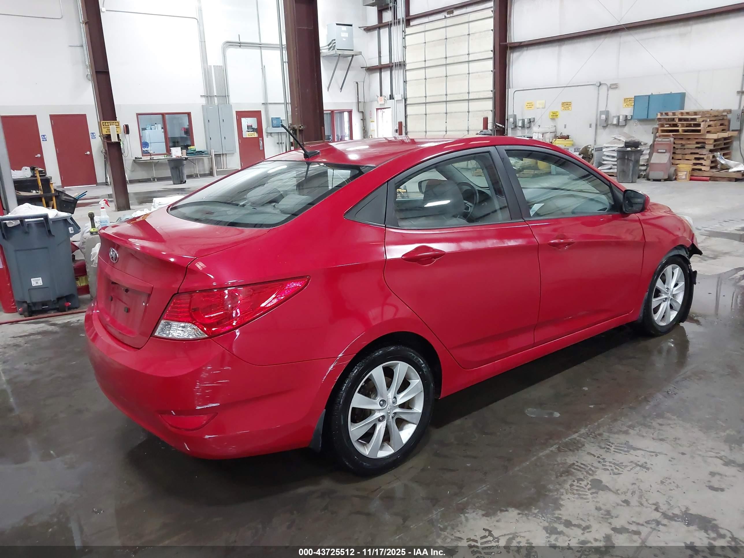 2012 Hyundai Accent Gls Red vin: KMHCU4AE9CU162172