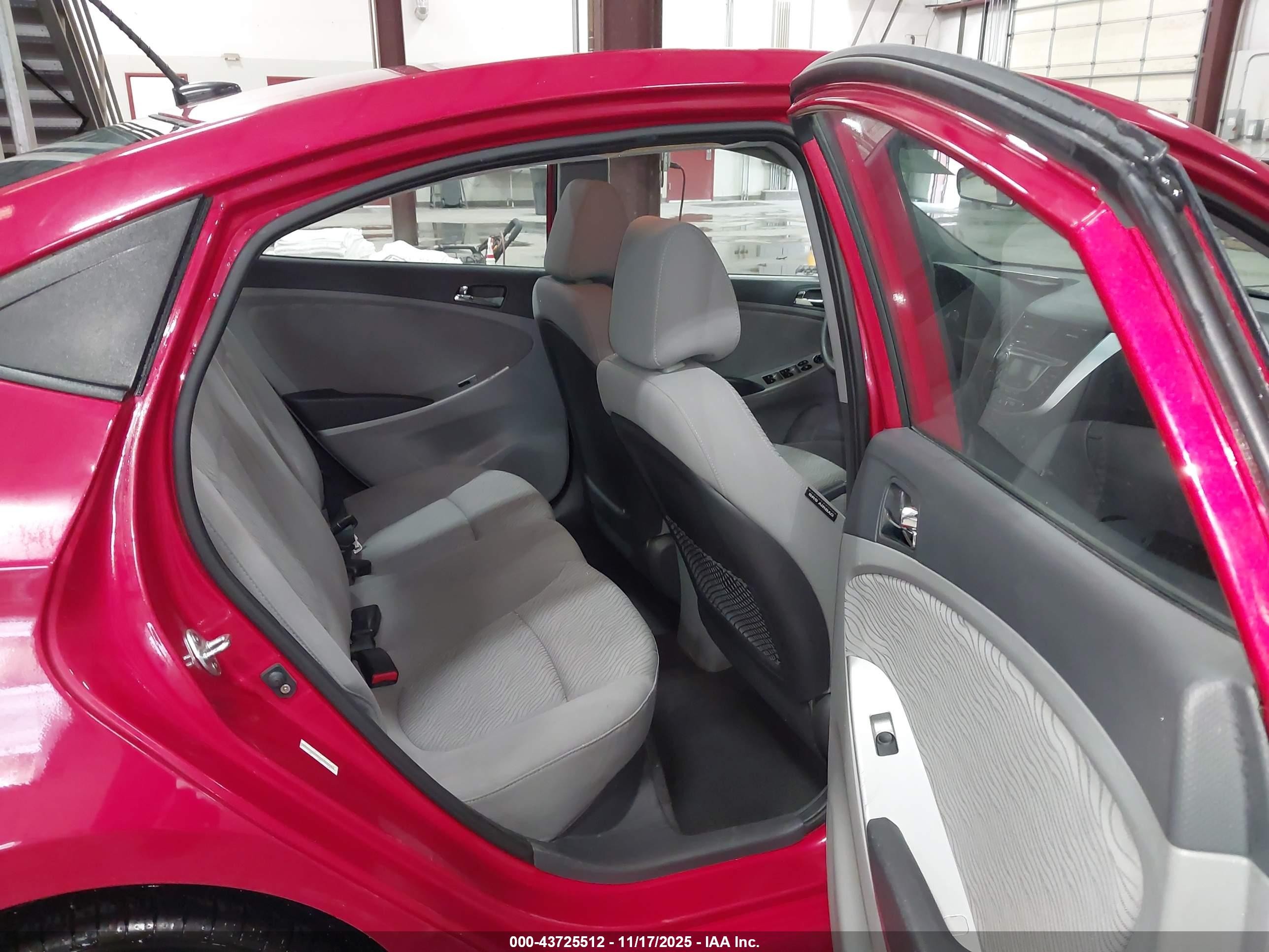2012 Hyundai Accent Gls Red vin: KMHCU4AE9CU162172
