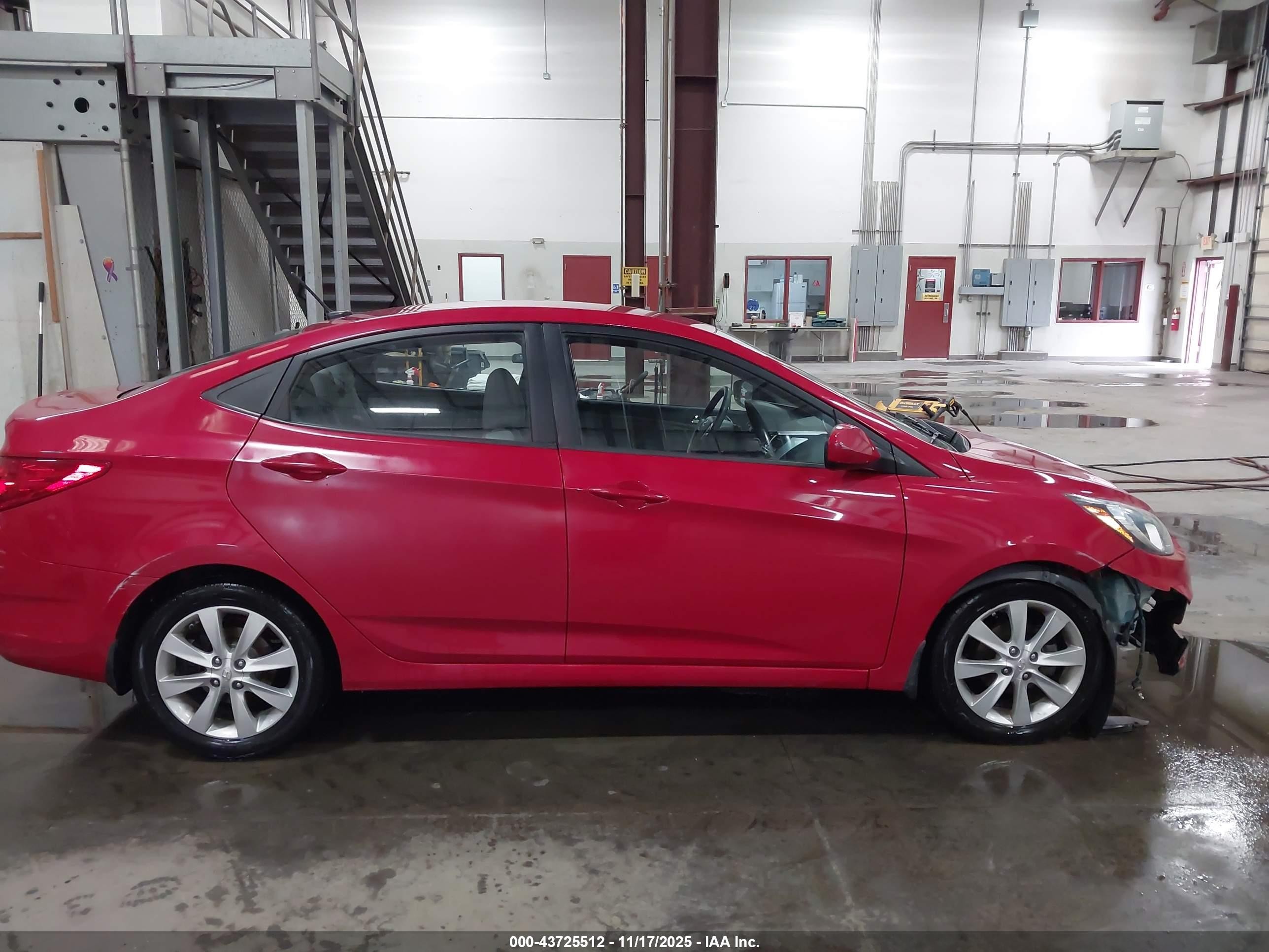 2012 Hyundai Accent Gls Red vin: KMHCU4AE9CU162172
