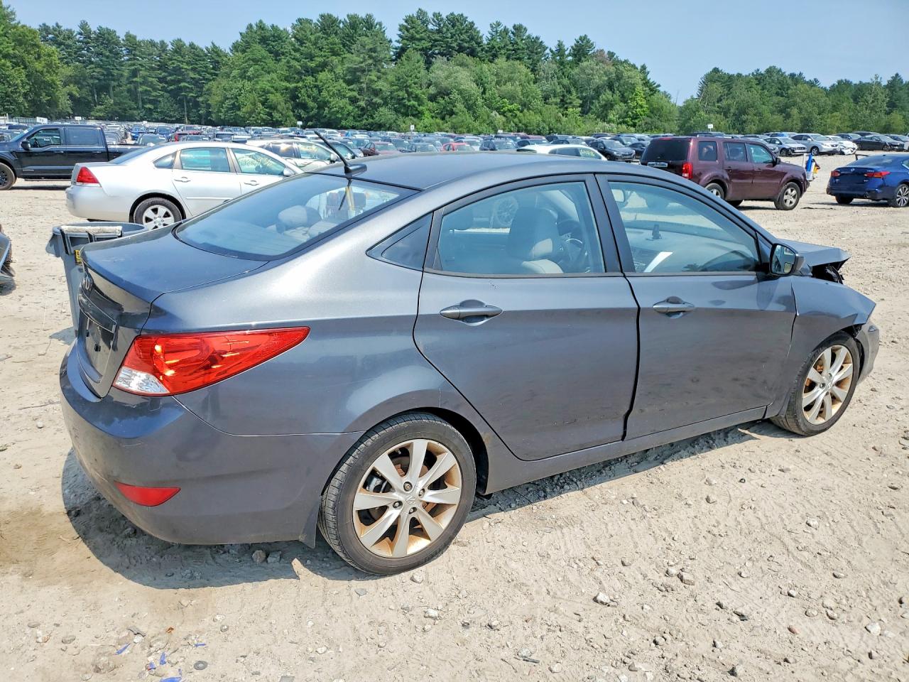 2013 Hyundai Accent Gls Charcoal vin: KMHCU4AE9DU379917