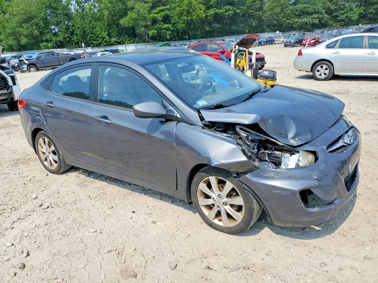2013 Hyundai Accent Gls Charcoal vin: KMHCU4AE9DU379917