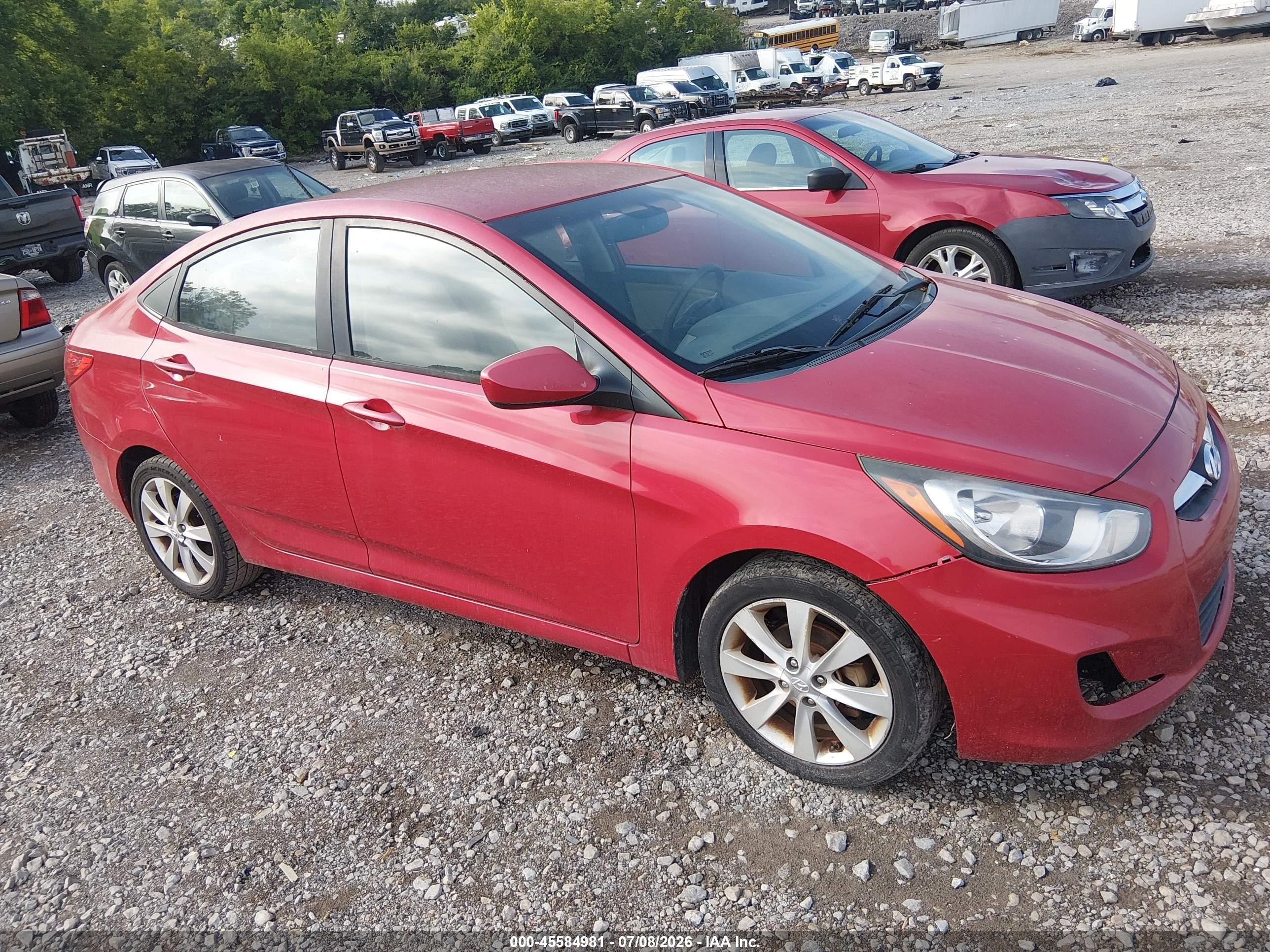 2013 Hyundai Accent Gls Red vin: KMHCU4AE9DU429330