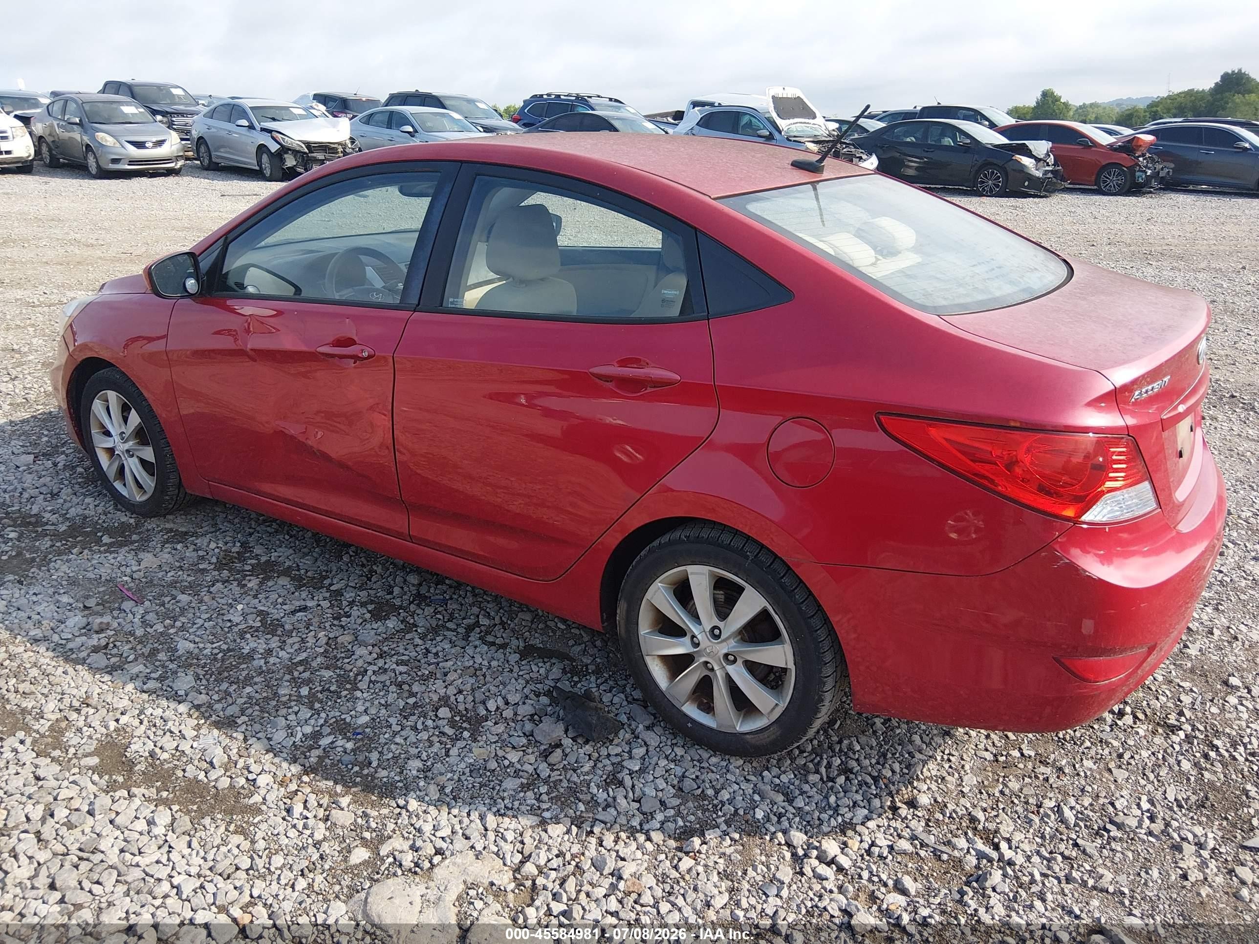 2013 Hyundai Accent Gls Red vin: KMHCU4AE9DU429330