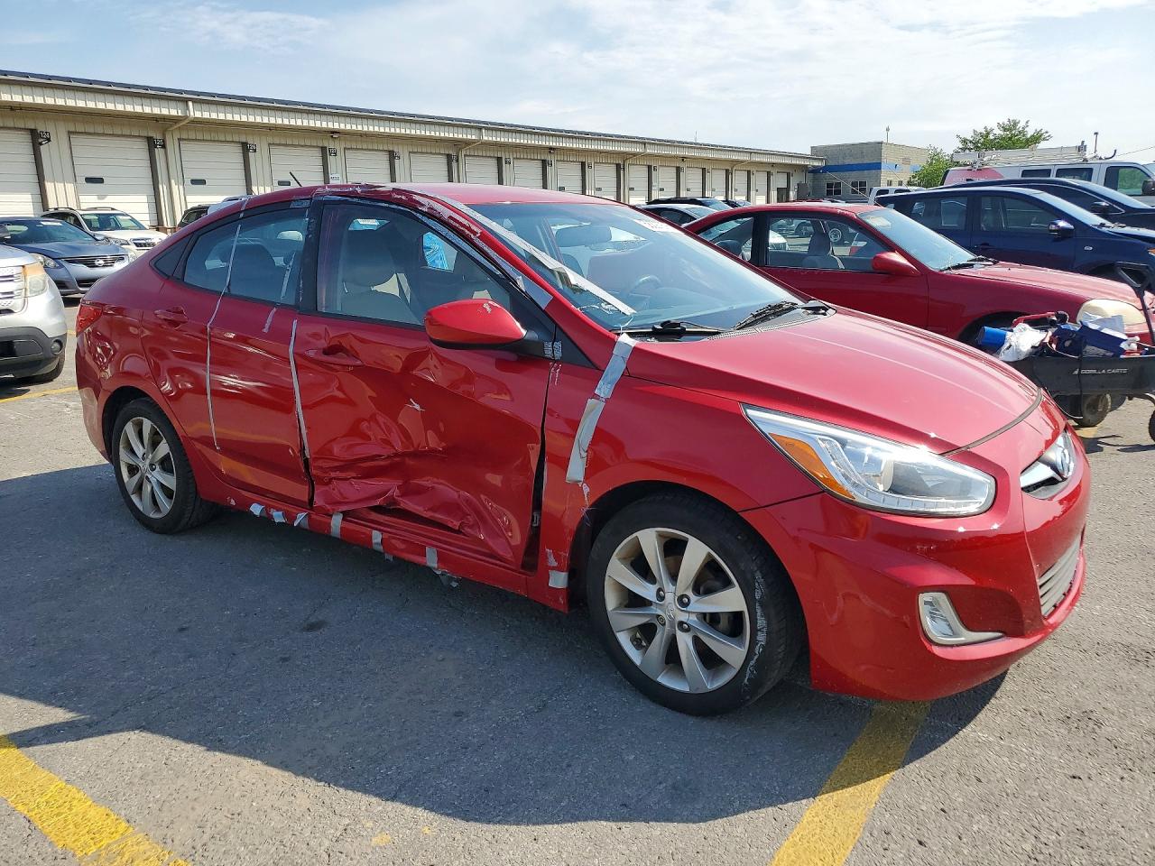 2014 Hyundai Accent Gls Red vin: KMHCU4AE9EU753265