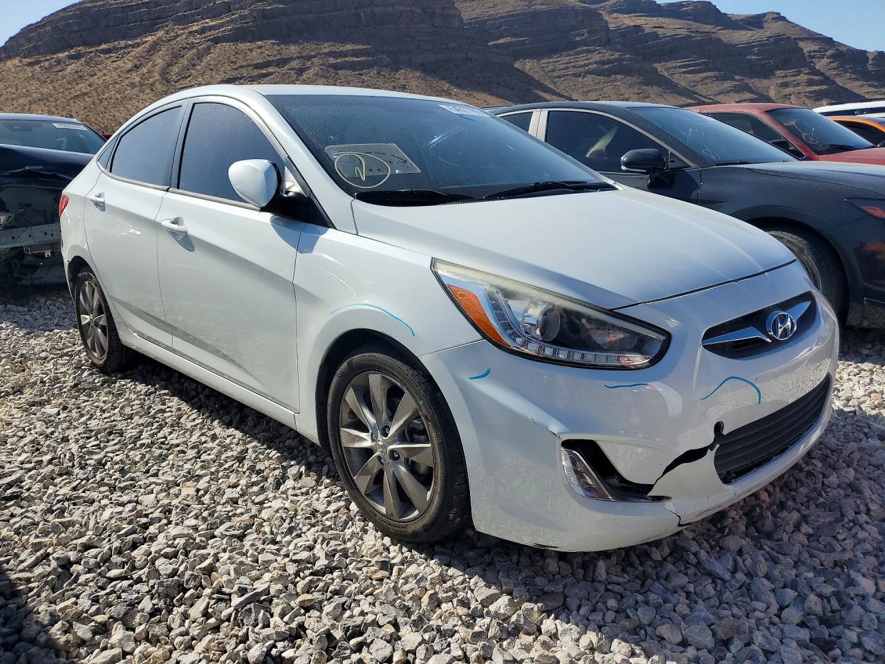 2014 Hyundai Accent Gls White vin: KMHCU4AE9EU775282