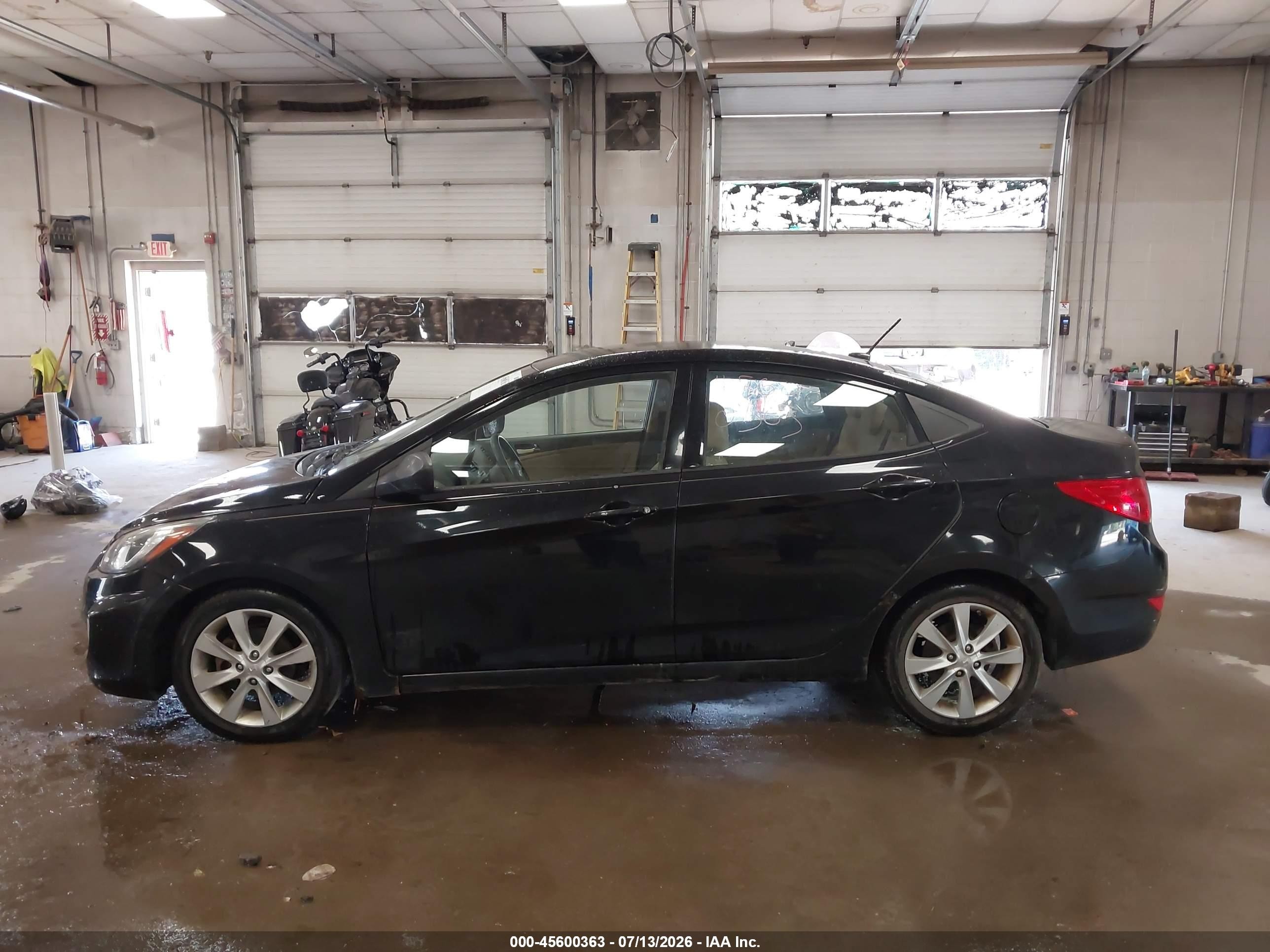 2012 Hyundai Accent Gls Black vin: KMHCU4AEXCU038461