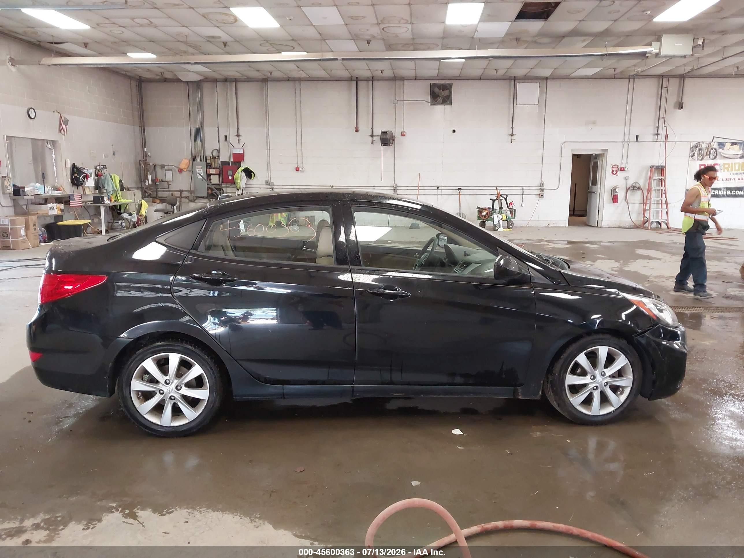 2012 Hyundai Accent Gls Black vin: KMHCU4AEXCU038461