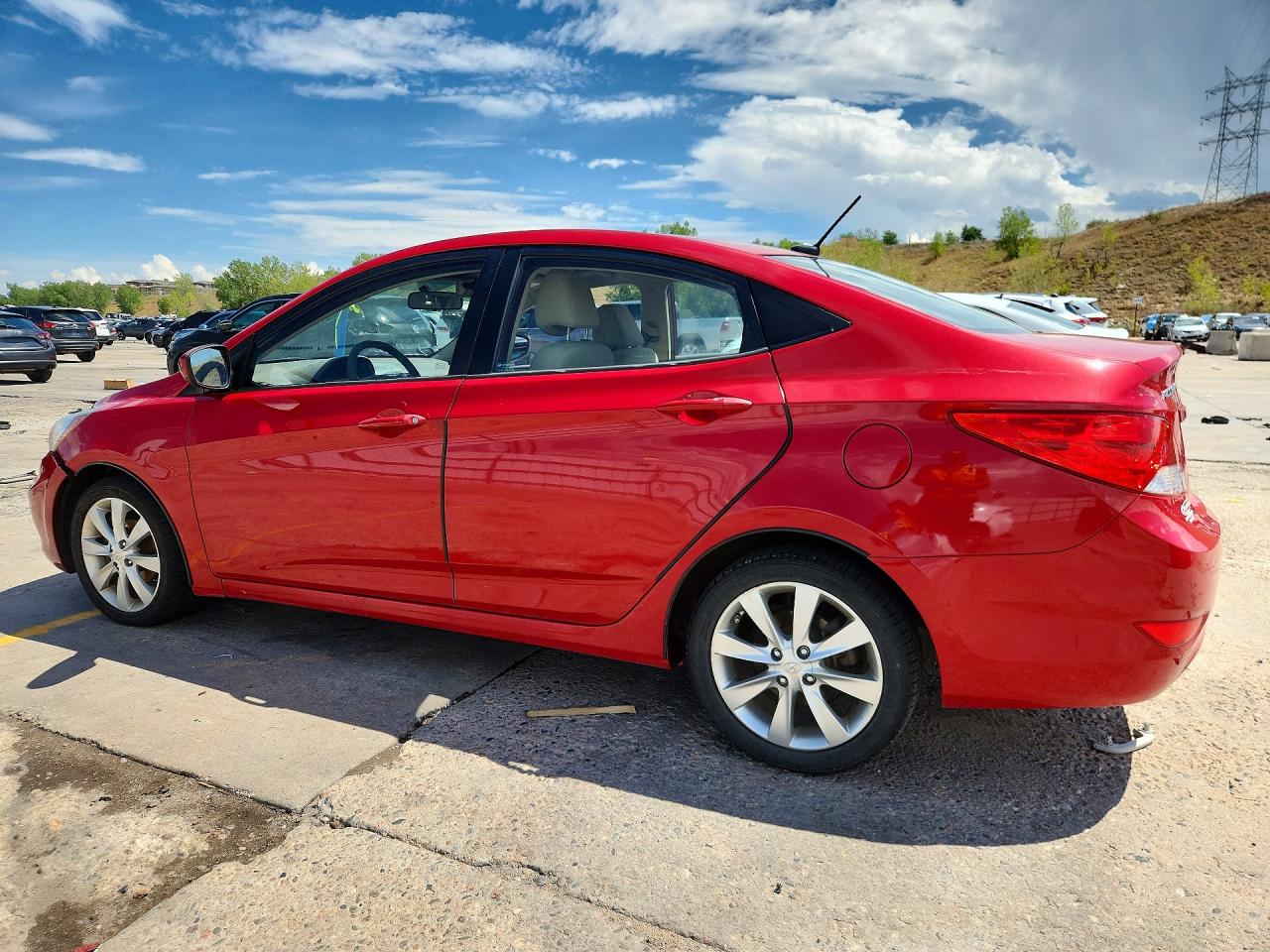 2012 Hyundai Accent Gls Red vin: KMHCU4AEXCU057883