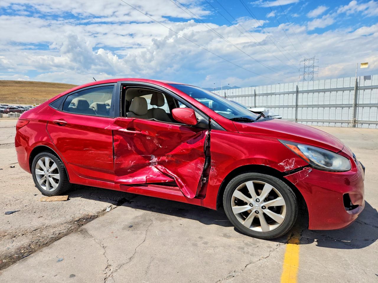 2012 Hyundai Accent Gls Red vin: KMHCU4AEXCU057883