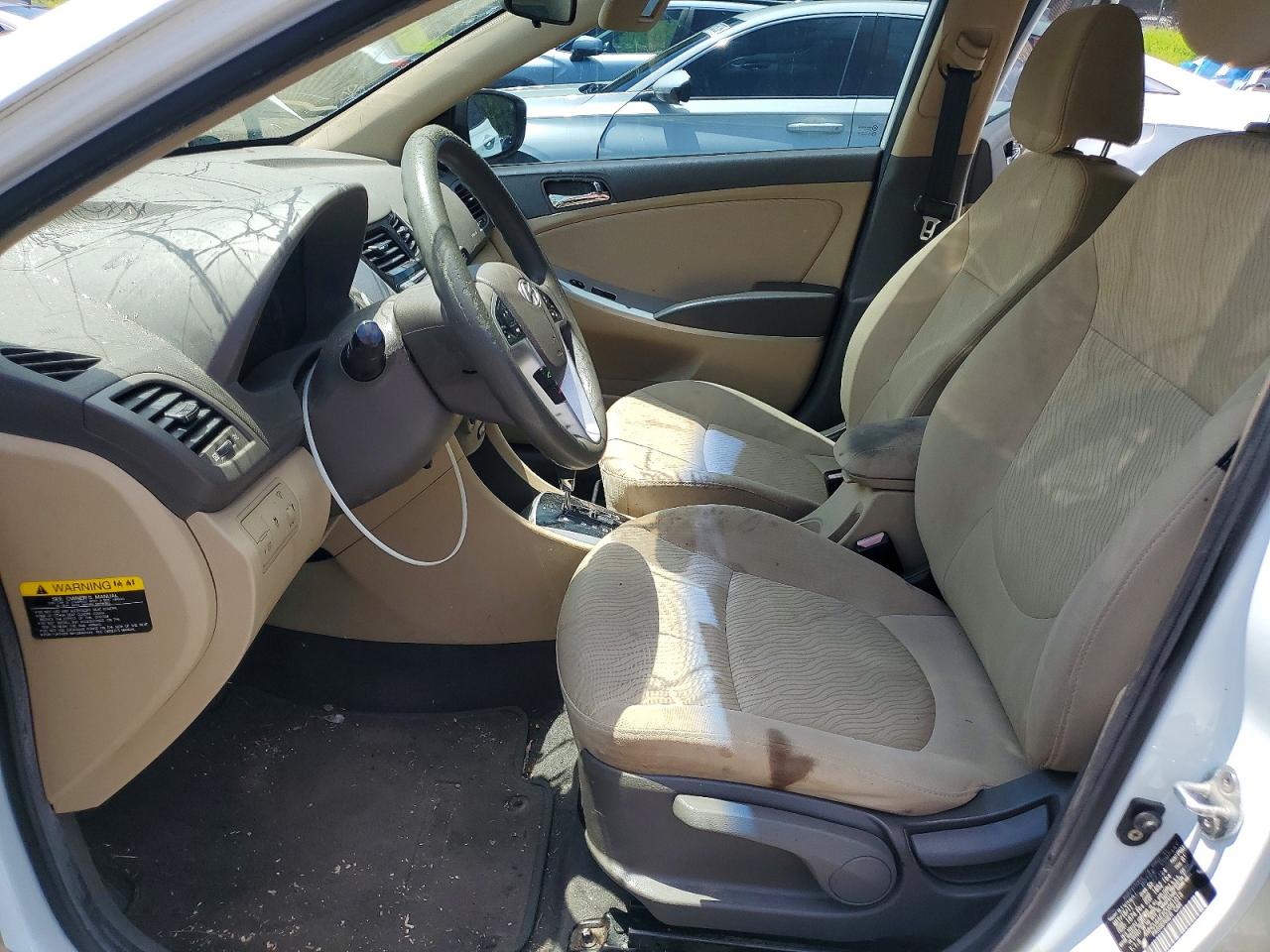 2012 Hyundai Accent Gls White vin: KMHCU4AEXCU061013