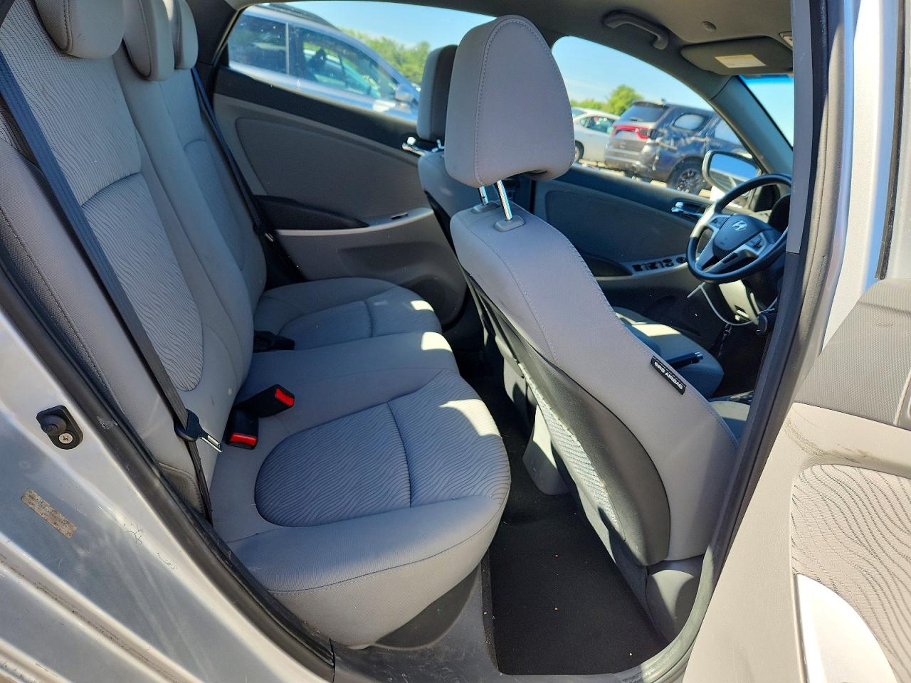 2012 Hyundai Accent Gls Silver vin: KMHCU4AEXCU071704