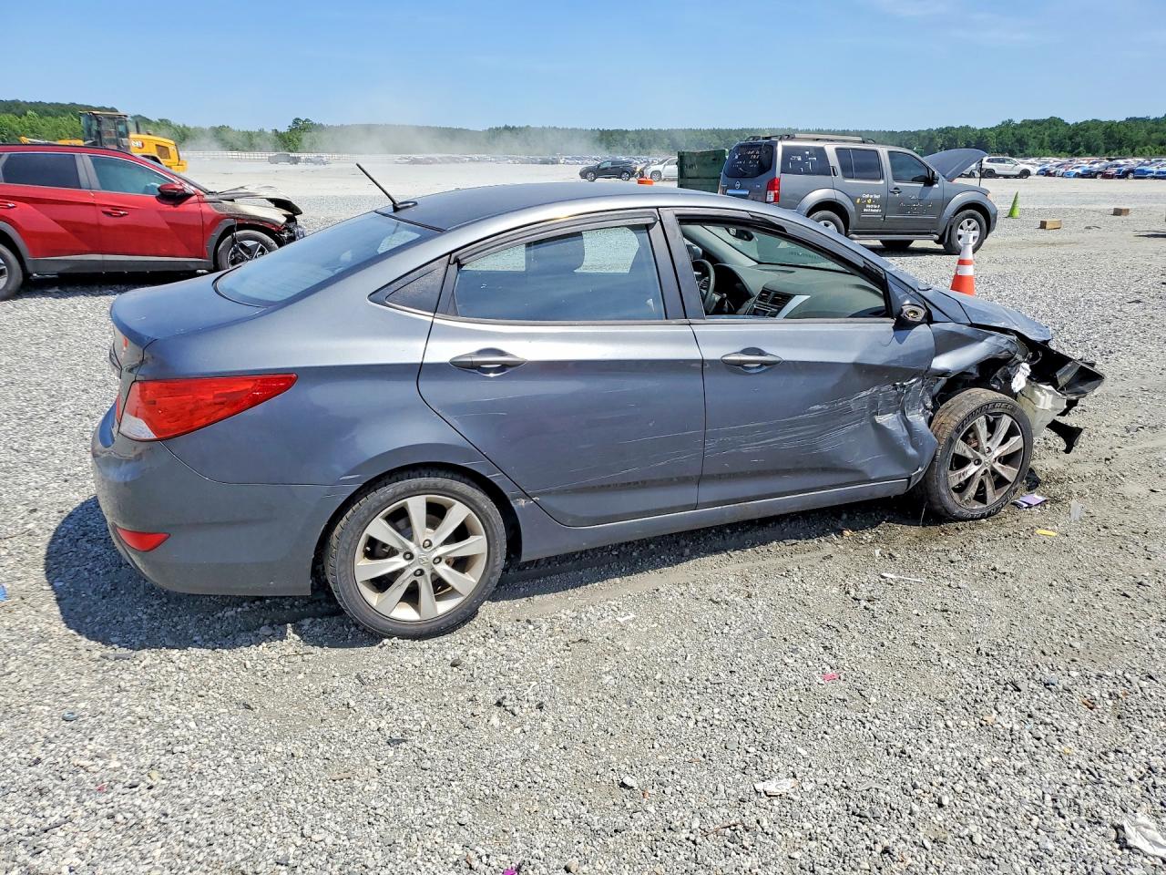 2013 Hyundai Accent Gls Gray vin: KMHCU4AEXDU339099