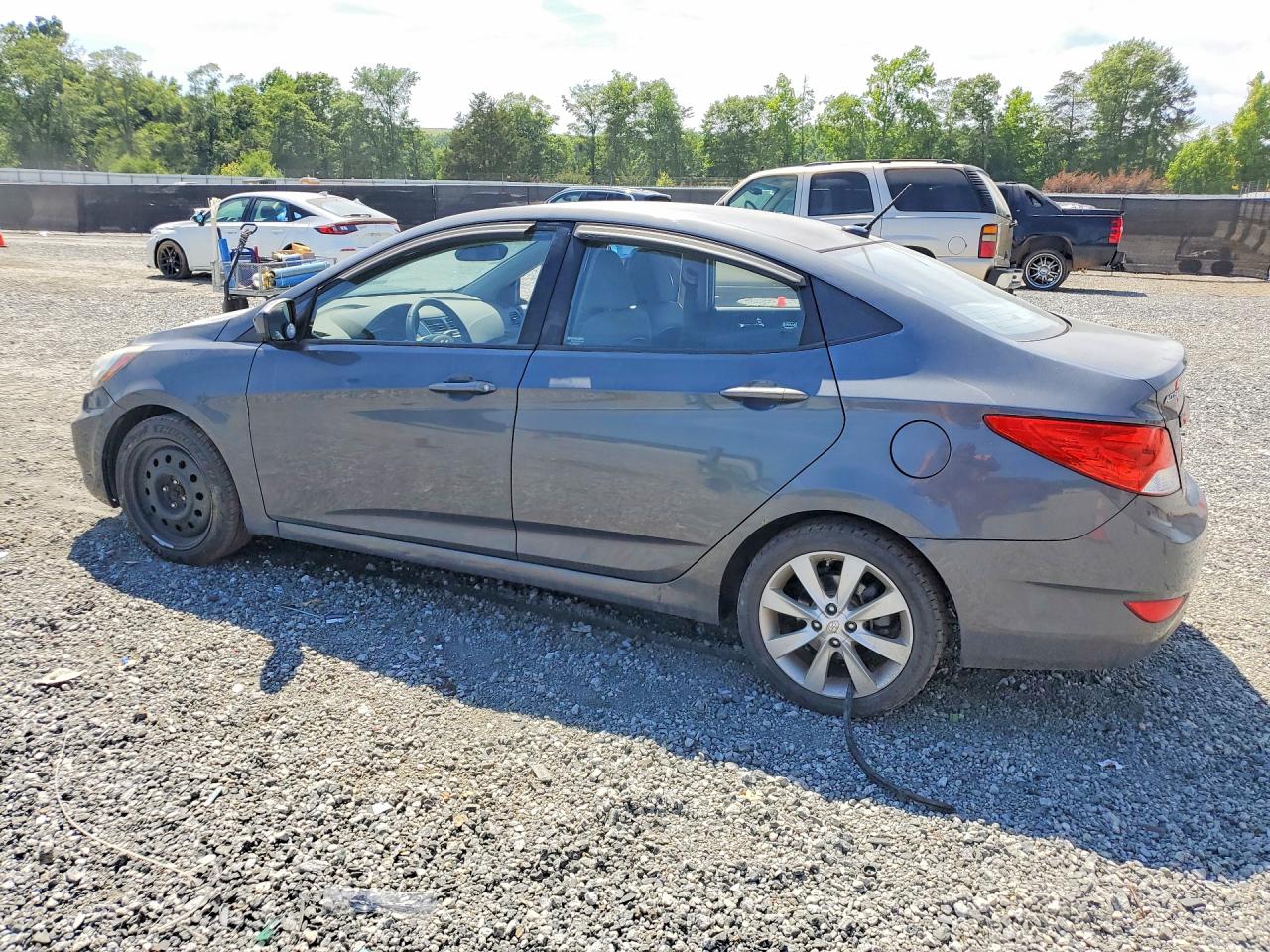 2013 Hyundai Accent Gls Gray vin: KMHCU4AEXDU339099
