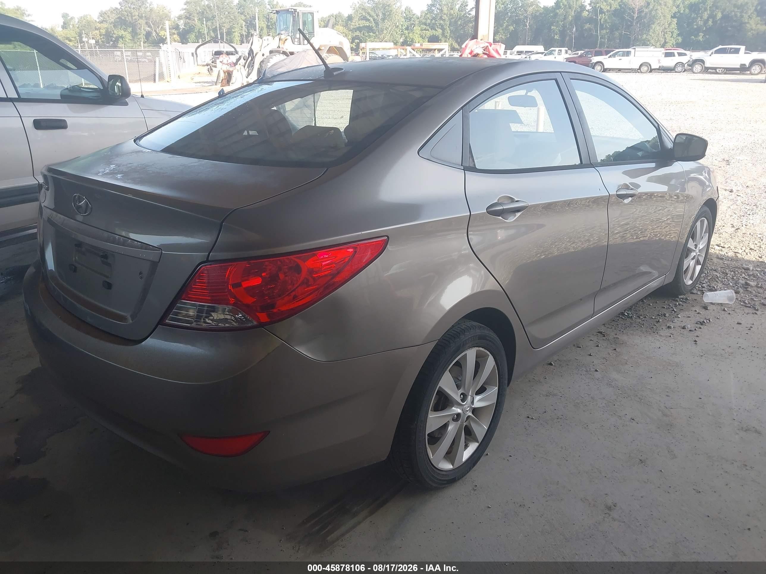 2014 Hyundai Accent Gls Gold vin: KMHCU4AEXEU699846