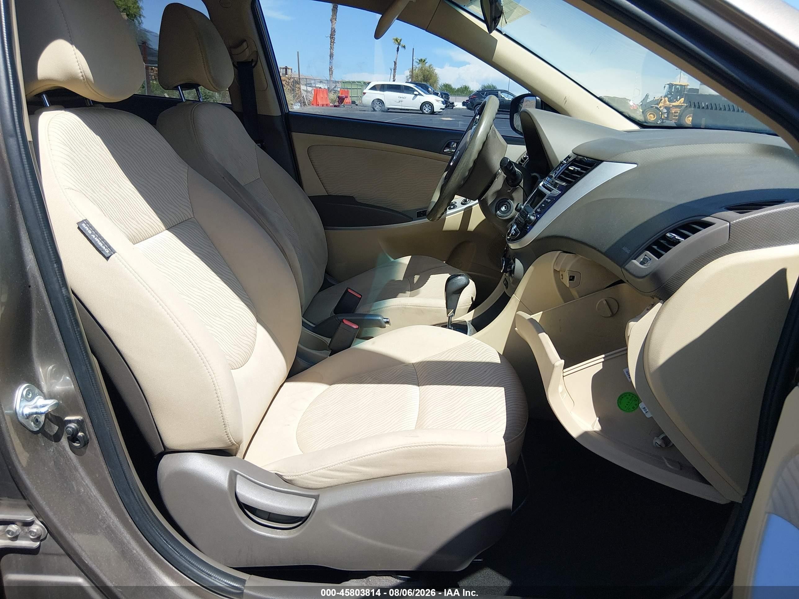 2014 Hyundai Accent Gls Tan vin: KMHCU4AEXEU746910