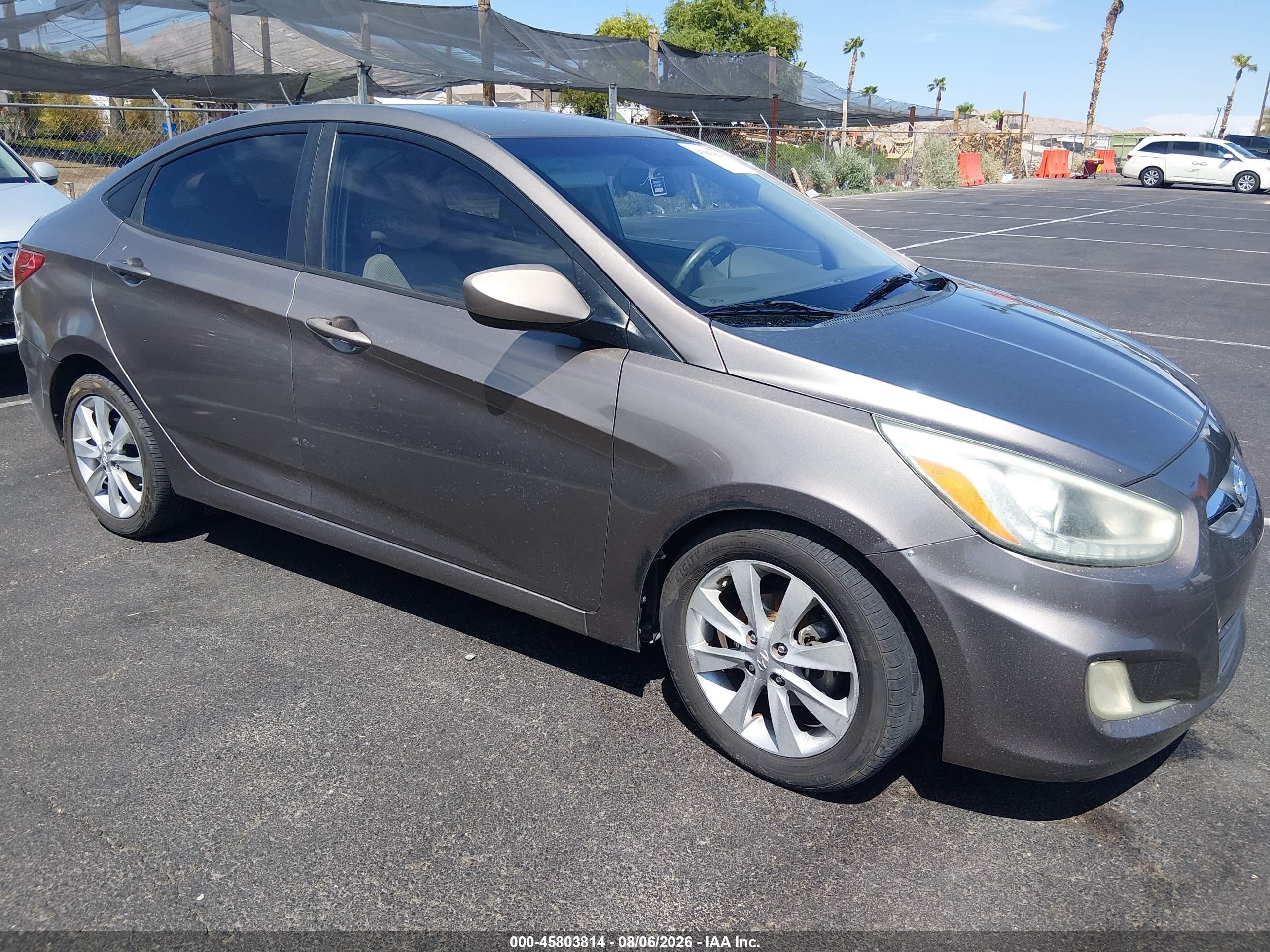 2014 Hyundai Accent Gls Tan vin: KMHCU4AEXEU746910