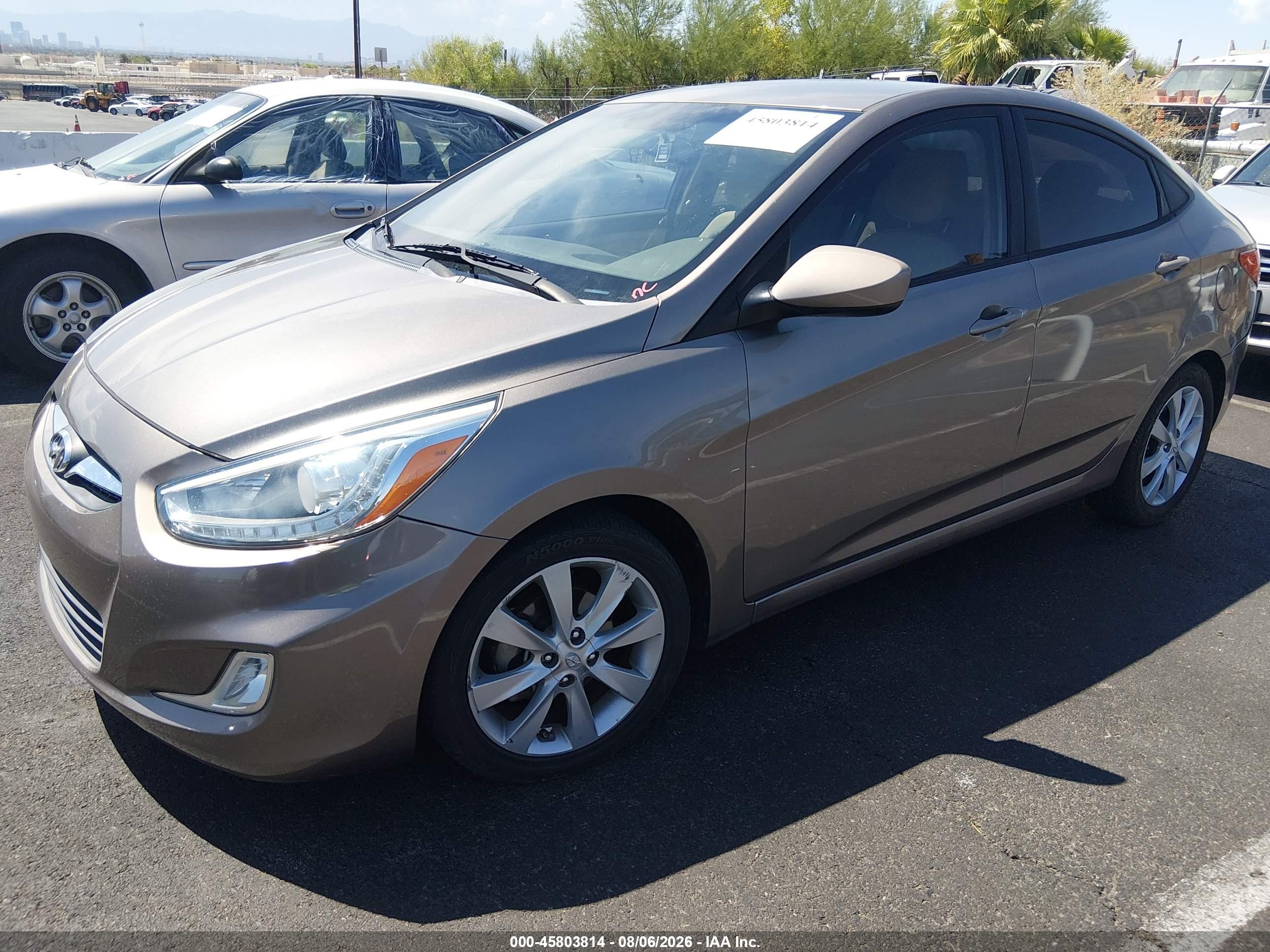 2014 Hyundai Accent Gls Tan vin: KMHCU4AEXEU746910