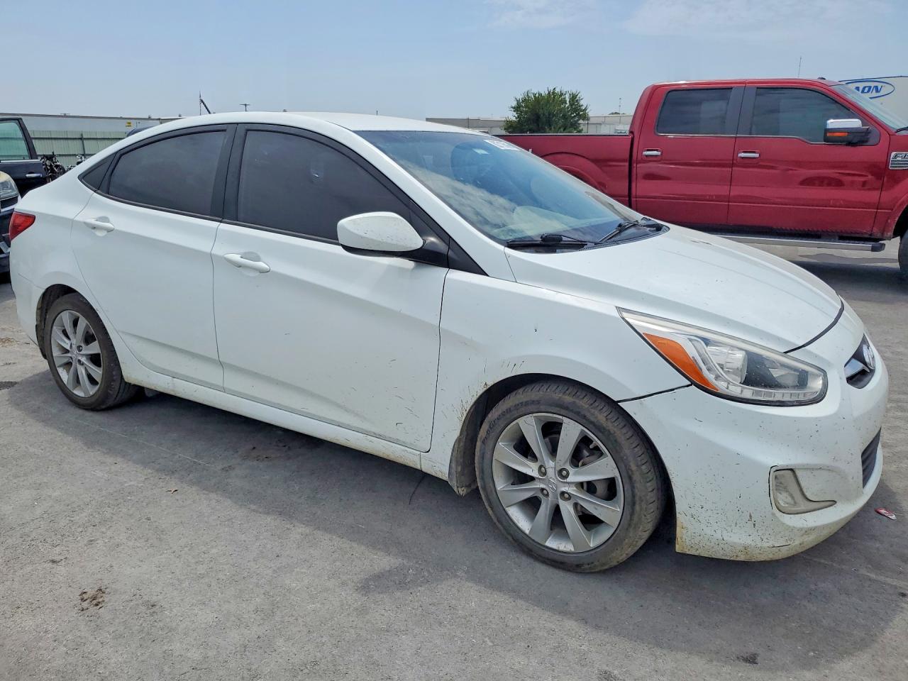 2014 Hyundai Accent Gls White vin: KMHCU4AEXEU760886