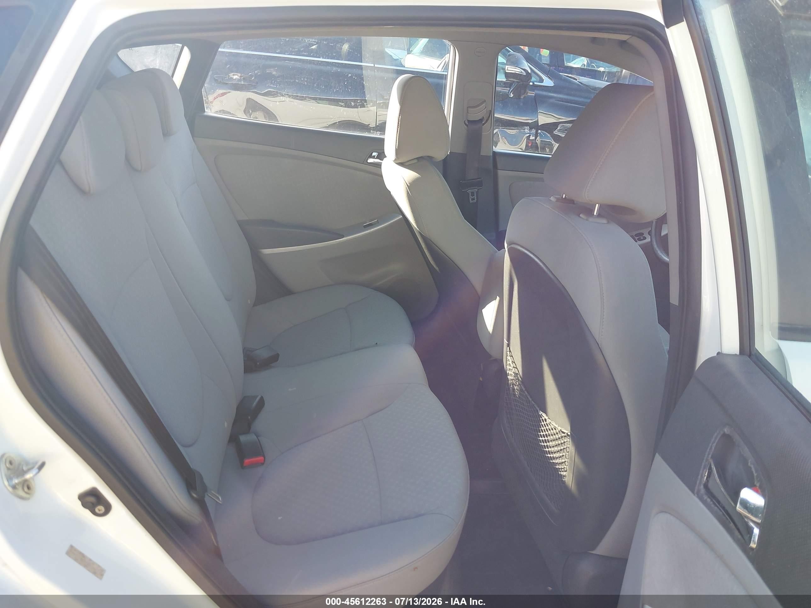 2012 Hyundai Accent Se White vin: KMHCU5AE0CU013607