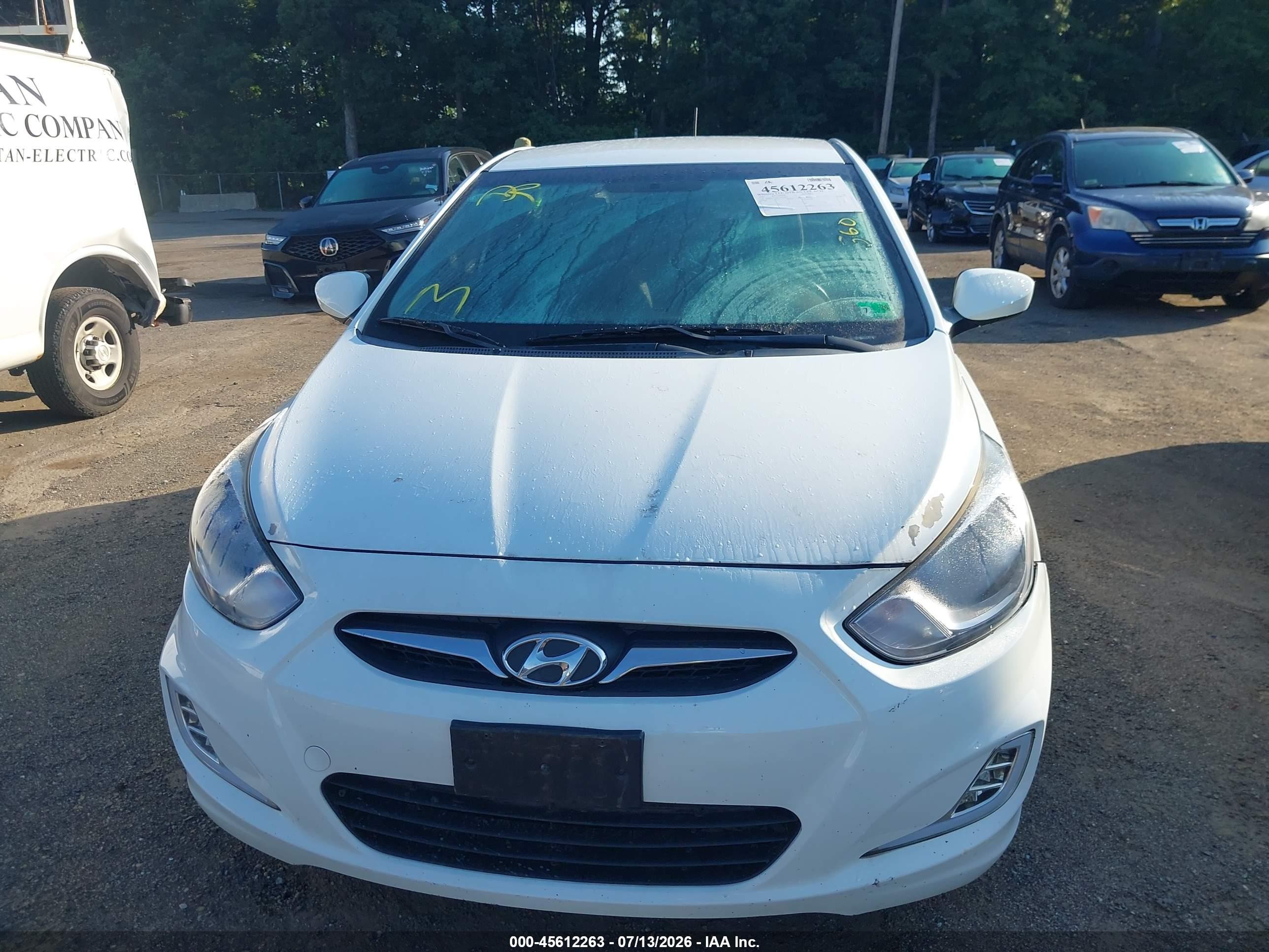 2012 Hyundai Accent Se White vin: KMHCU5AE0CU013607