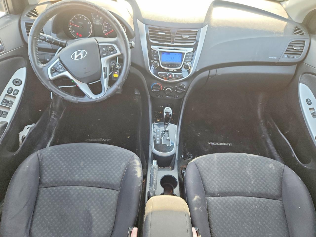 2012 Hyundai Accent Se White vin: KMHCU5AE0CU033713