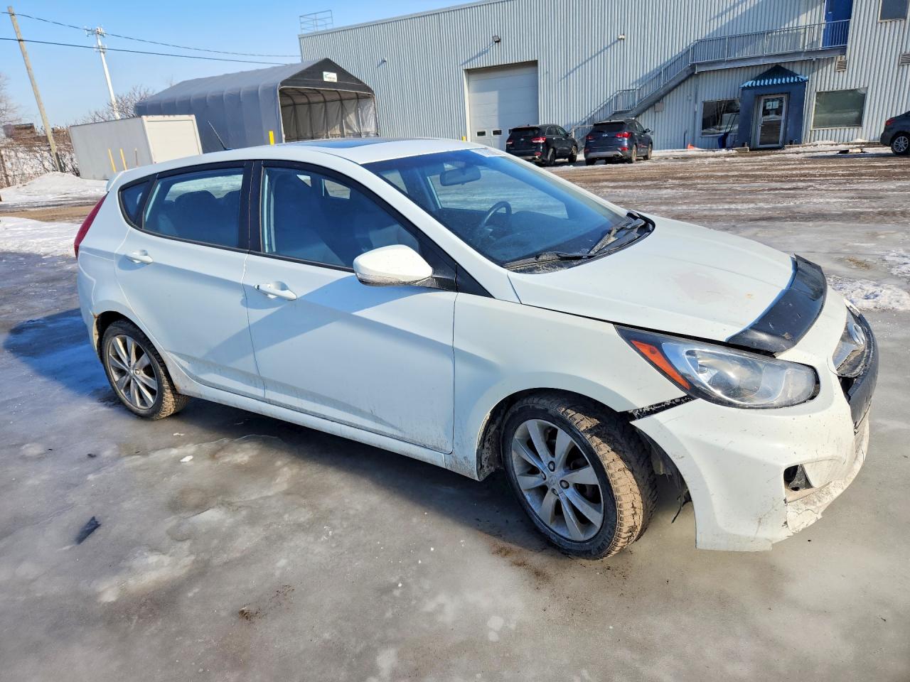 2012 Hyundai Accent Se White vin: KMHCU5AE0CU033713