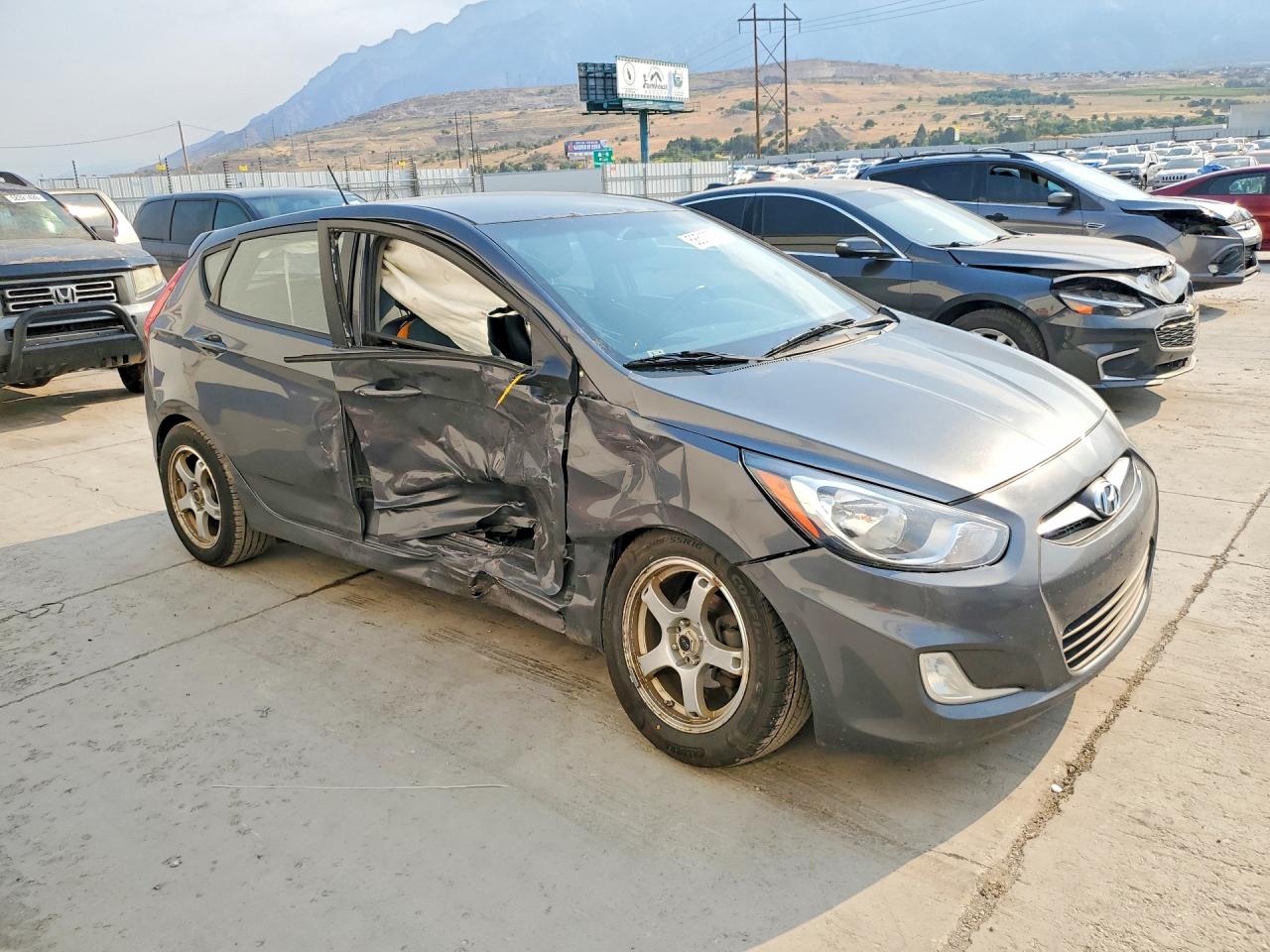 2012 Hyundai Accent Se Gray vin: KMHCU5AE0CU049202