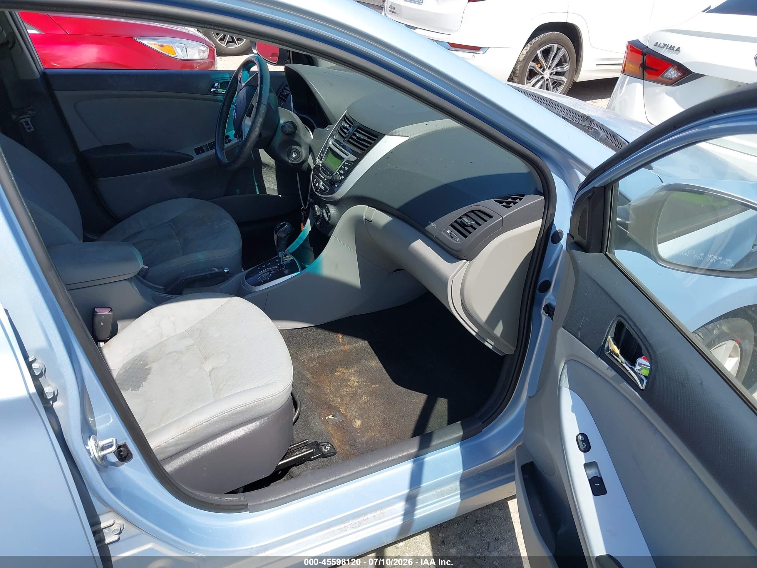2013 Hyundai Accent Se Light Blue vin: KMHCU5AE0DU078491