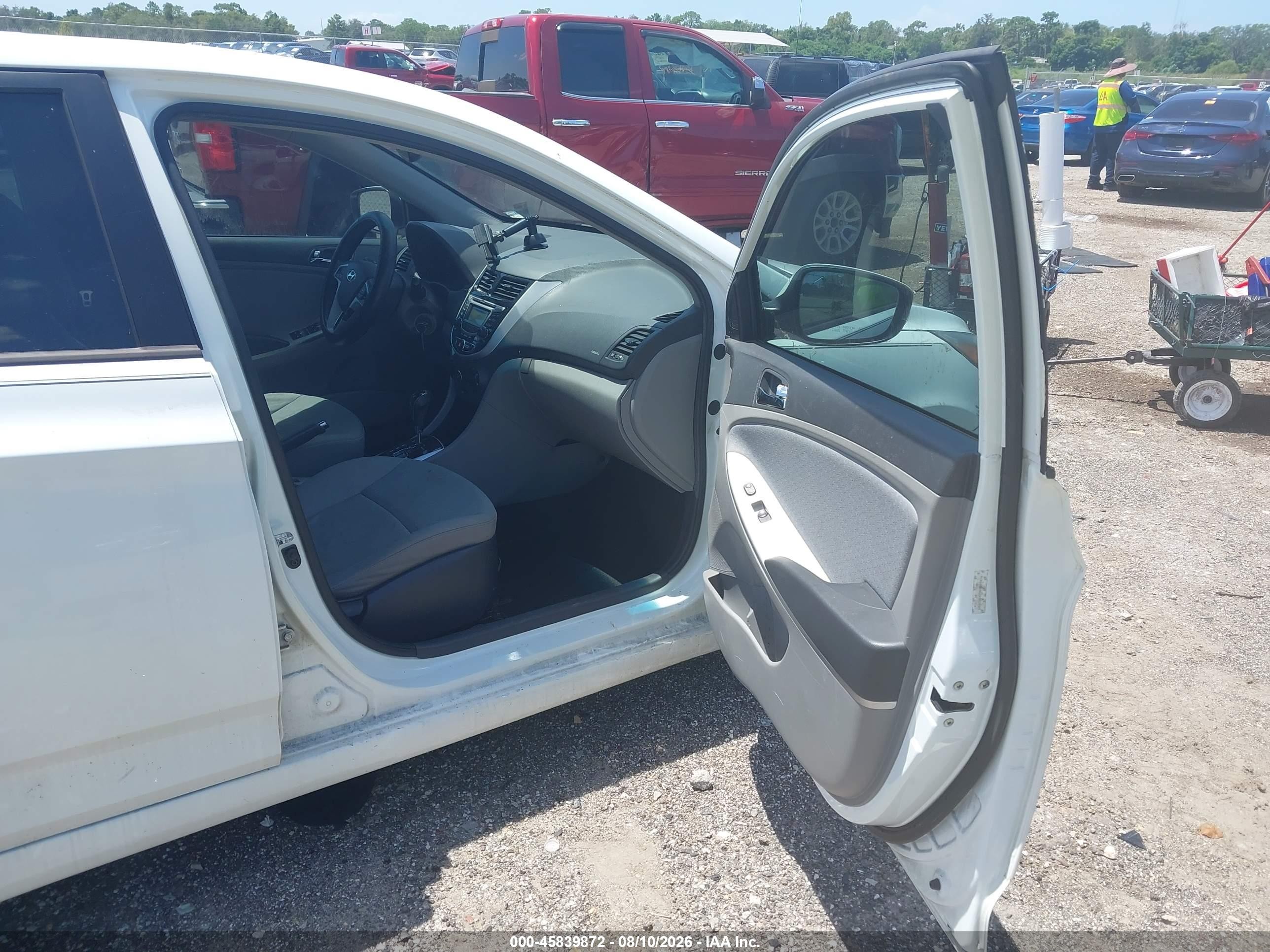 2013 Hyundai Accent Se White vin: KMHCU5AE0DU098854