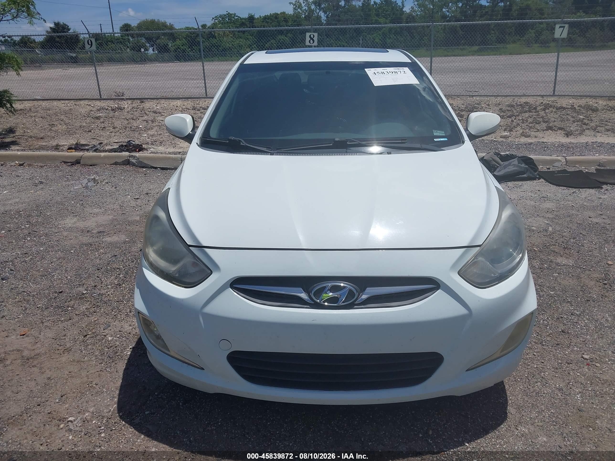 2013 Hyundai Accent Se White vin: KMHCU5AE0DU098854