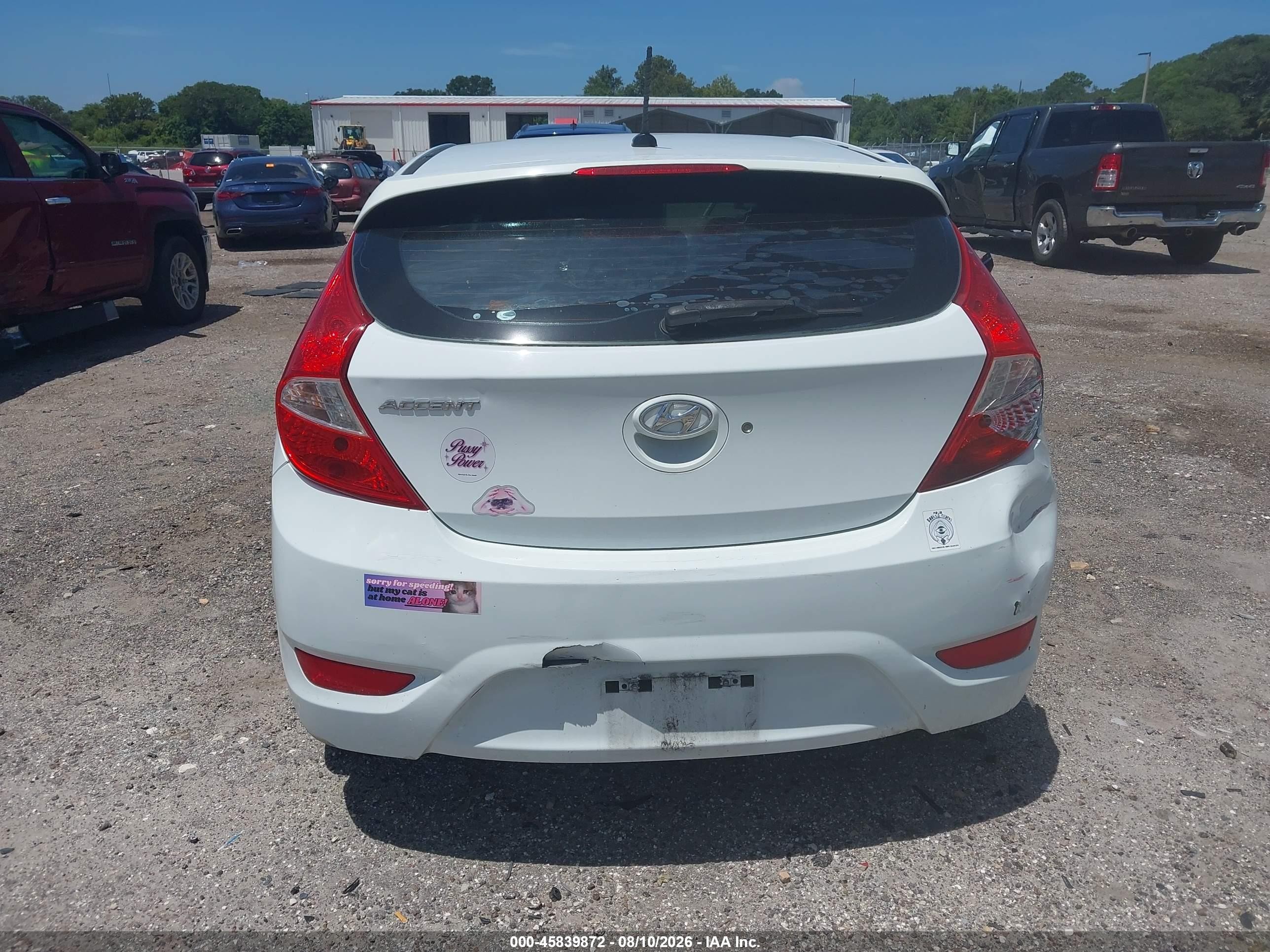 2013 Hyundai Accent Se White vin: KMHCU5AE0DU098854