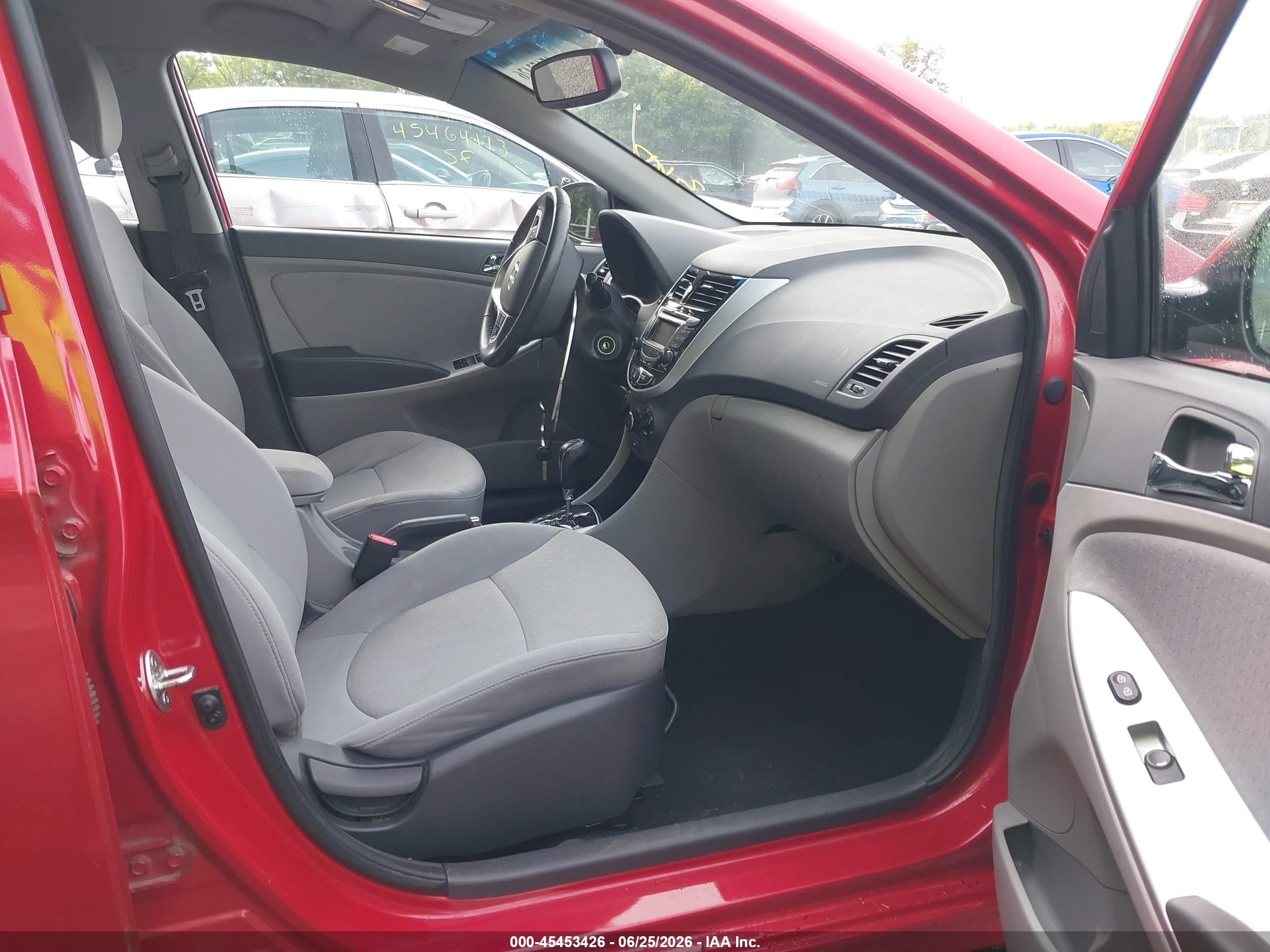 2013 Hyundai Accent Se Red vin: KMHCU5AE0DU100201