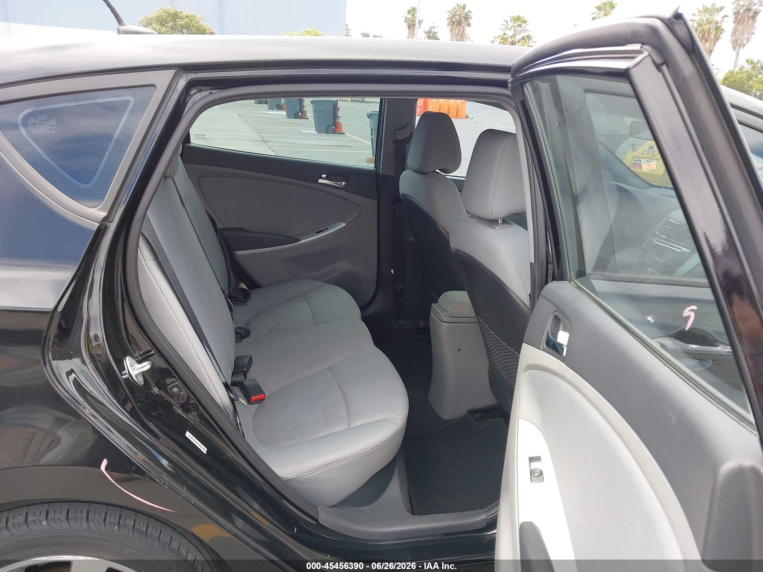 2014 Hyundai Accent Se Black vin: KMHCU5AE0EU141932