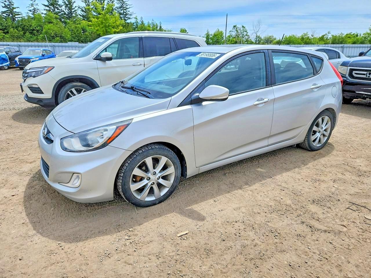 2014 Hyundai Accent Se Silver vin: KMHCU5AE0EU152347
