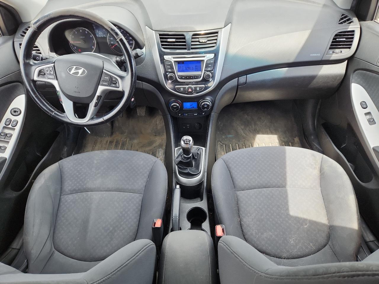 2014 Hyundai Accent Se Silver vin: KMHCU5AE0EU152347