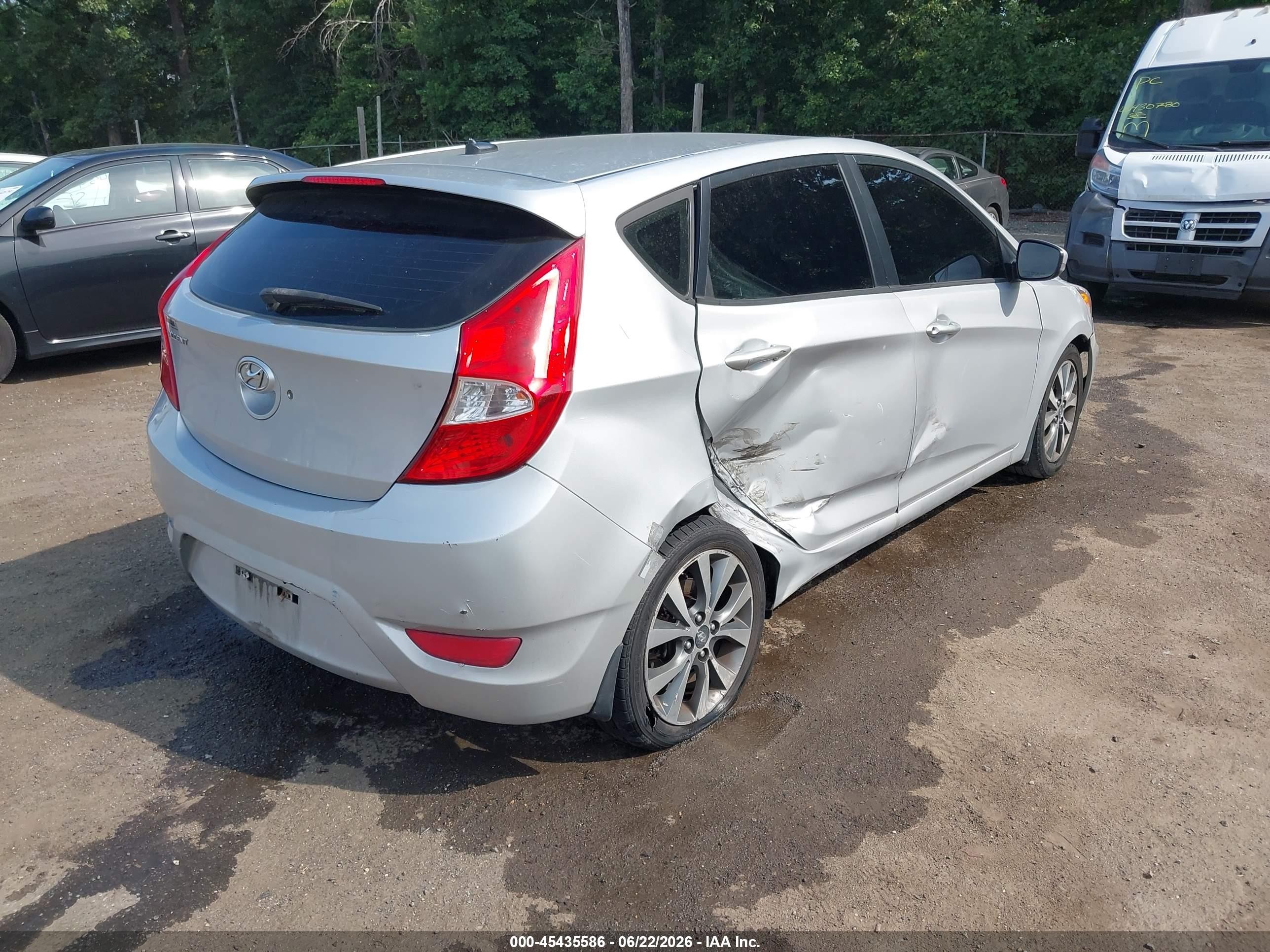 2015 Hyundai Accent Sport Silver vin: KMHCU5AE0FU220180