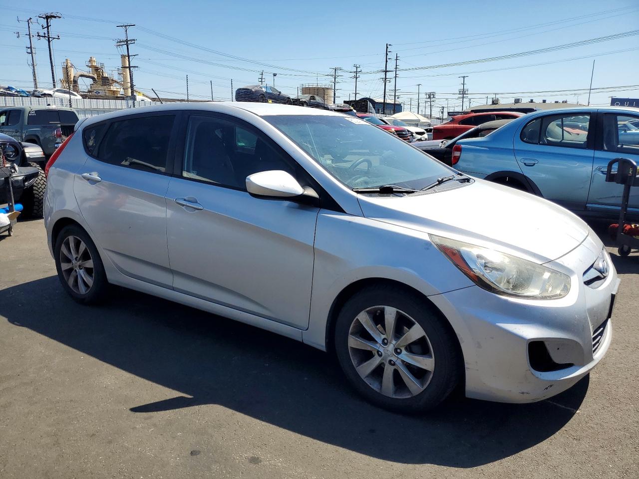 2012 Hyundai Accent Se Silver vin: KMHCU5AE1CU004589