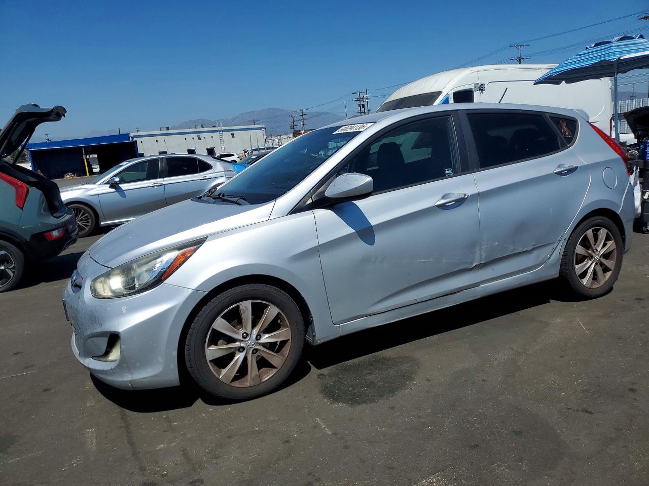 2012 Hyundai Accent Se Серебряный vin: KMHCU5AE1CU004589