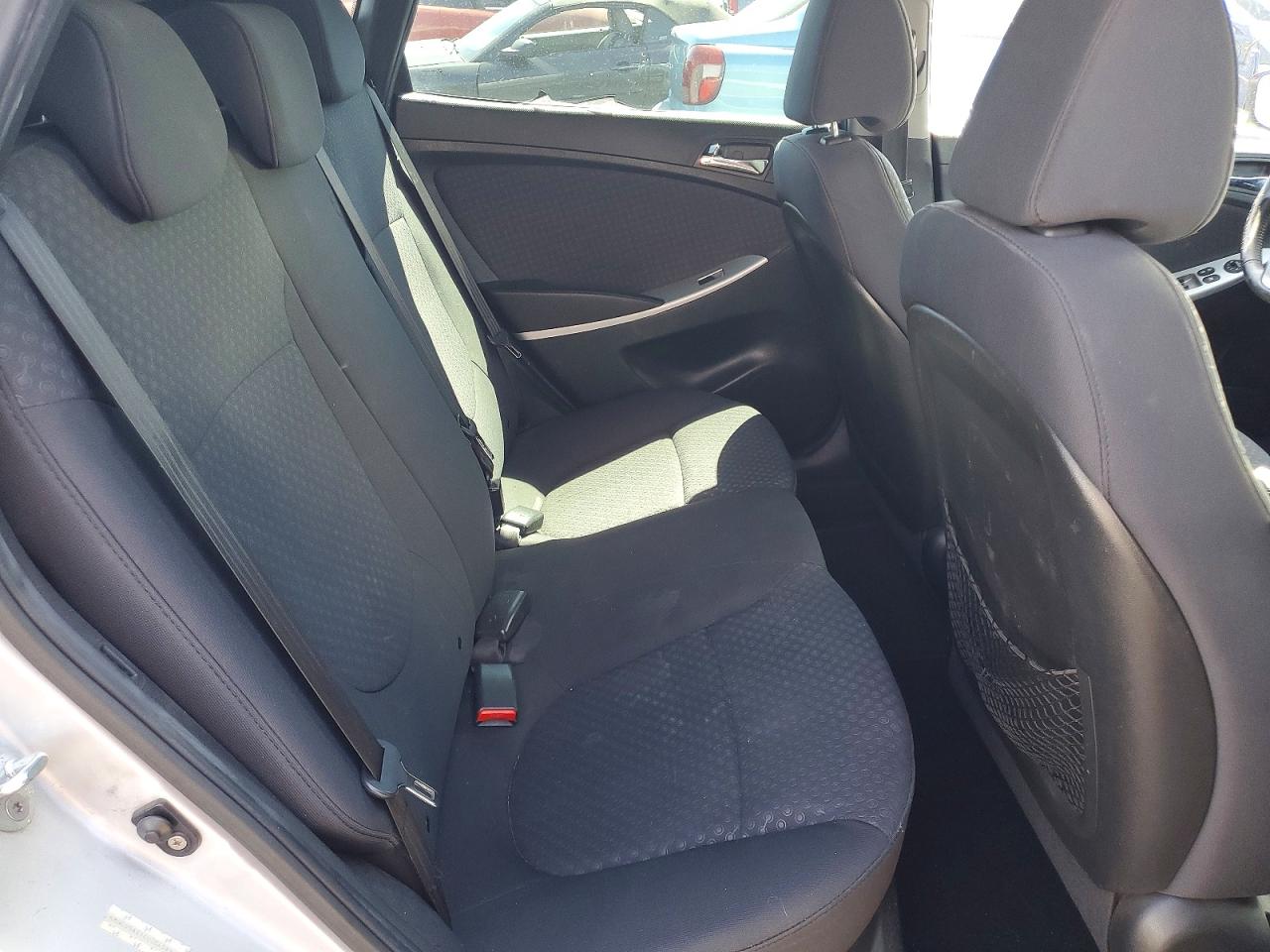 2012 Hyundai Accent Se Silver vin: KMHCU5AE1CU004589