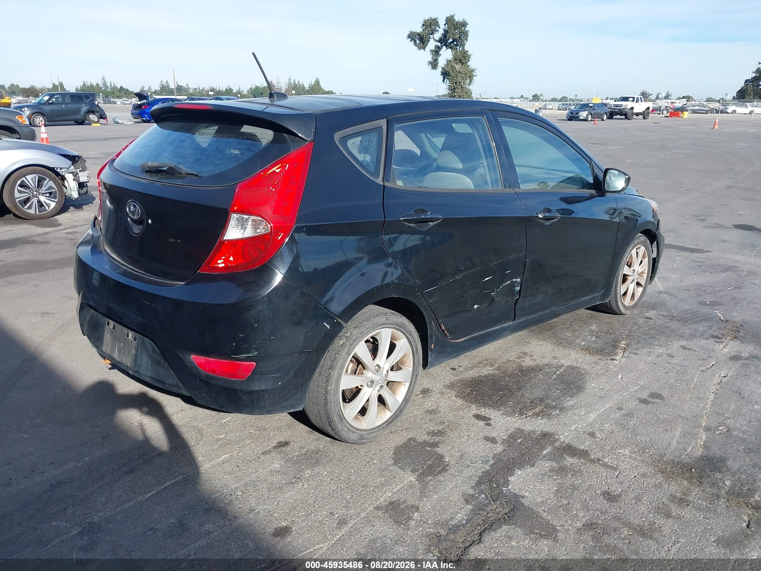 2012 Hyundai Accent Se Black vin: KMHCU5AE1CU013907